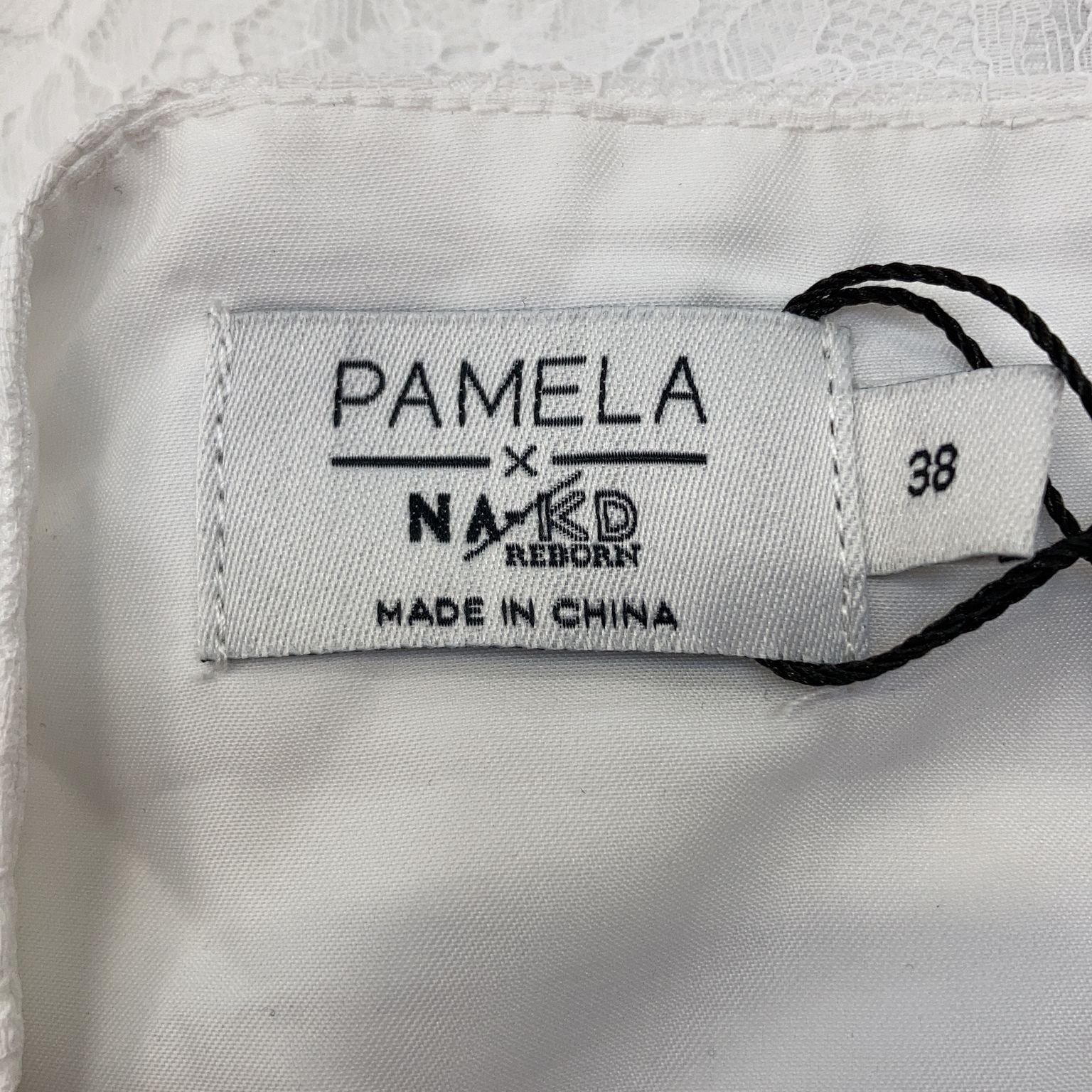 Pamela x NA-KD