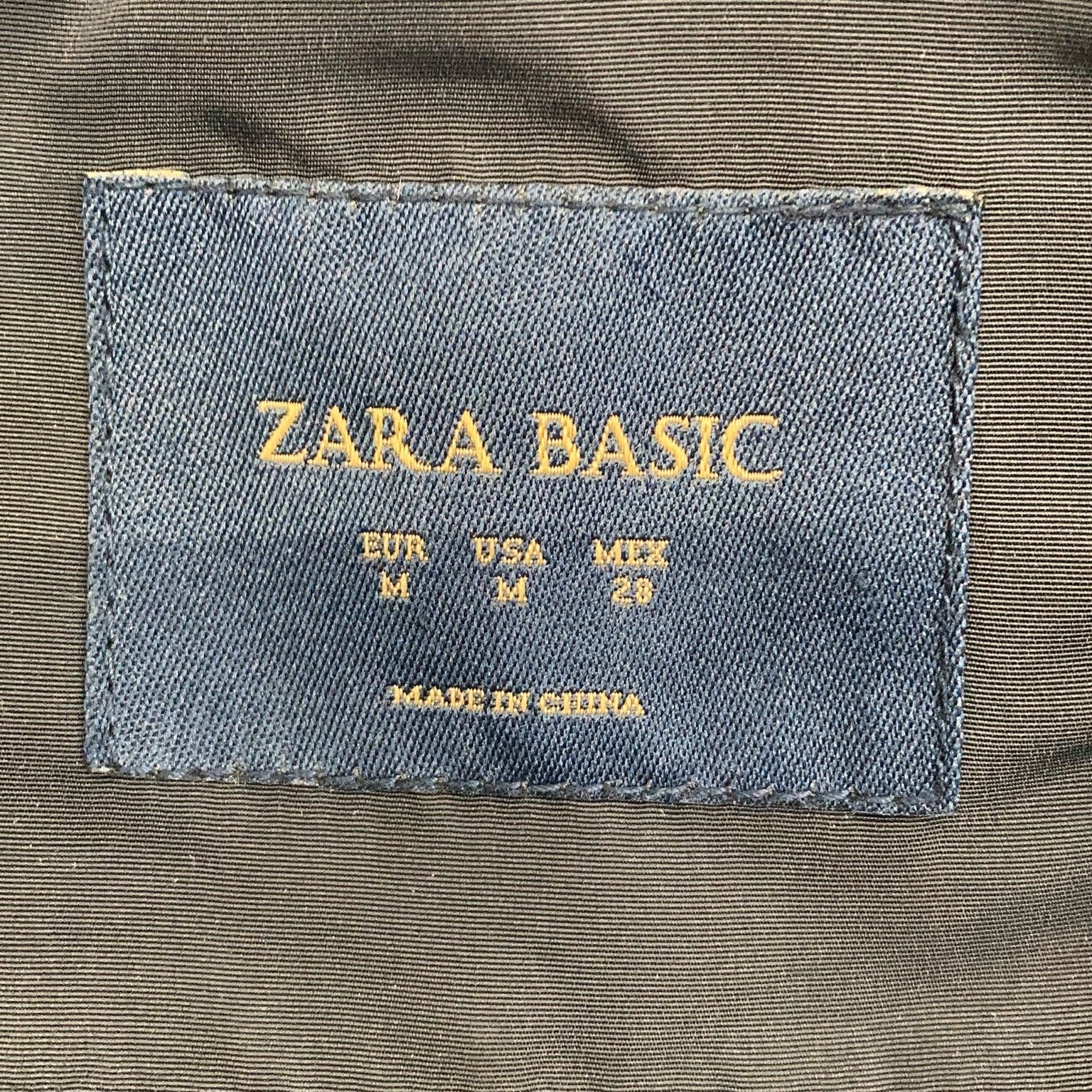 Zara Basic