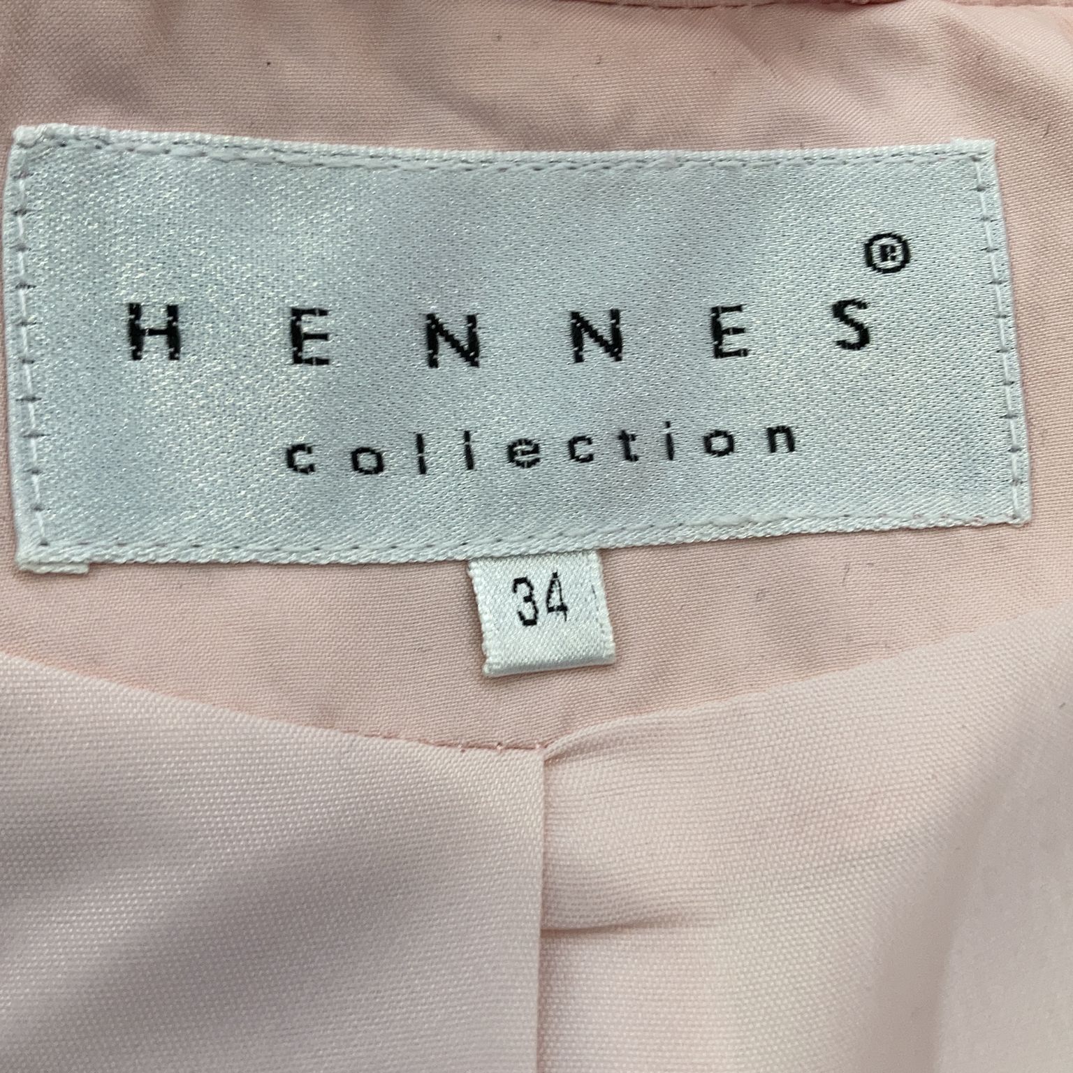 Hennes Collection