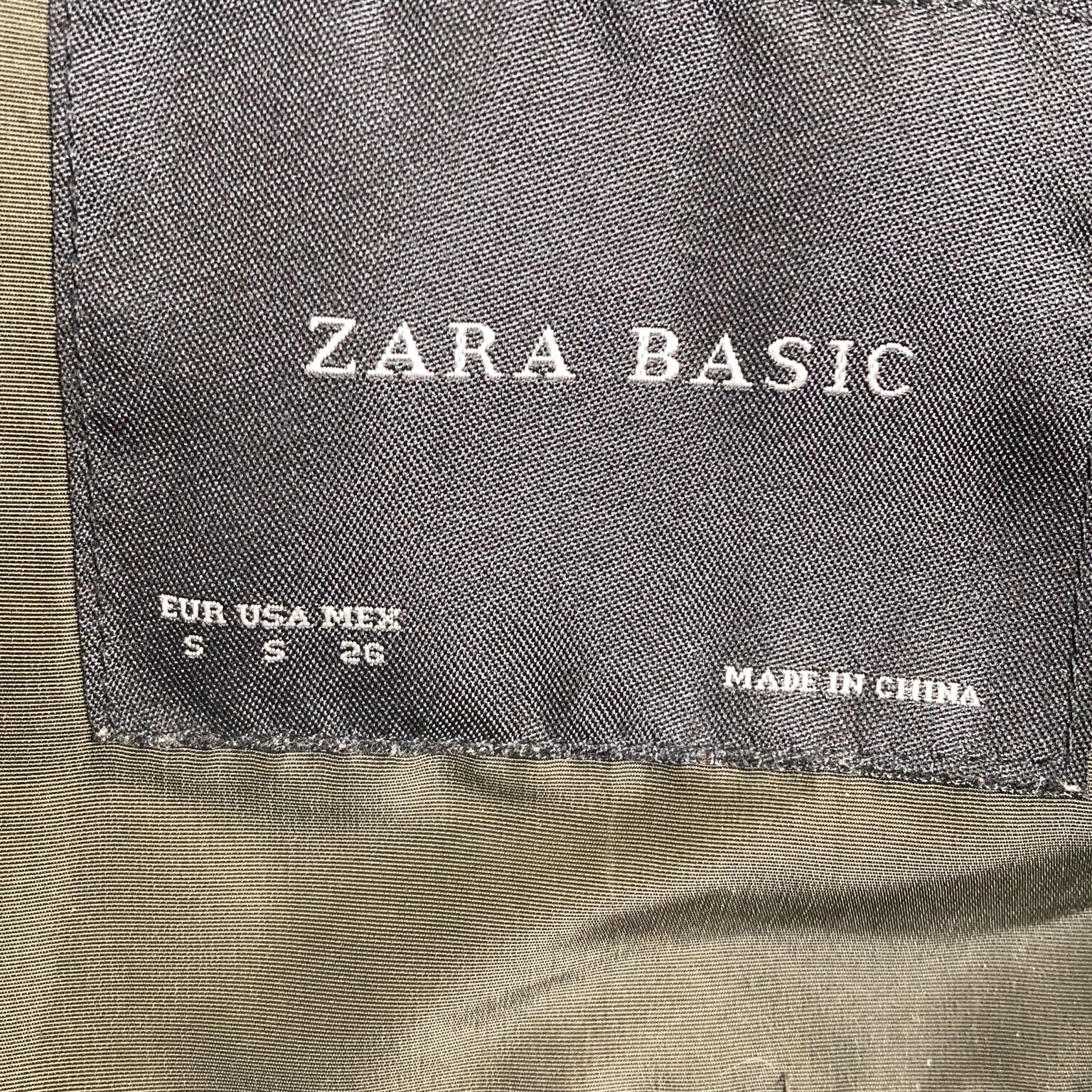 Zara Basic