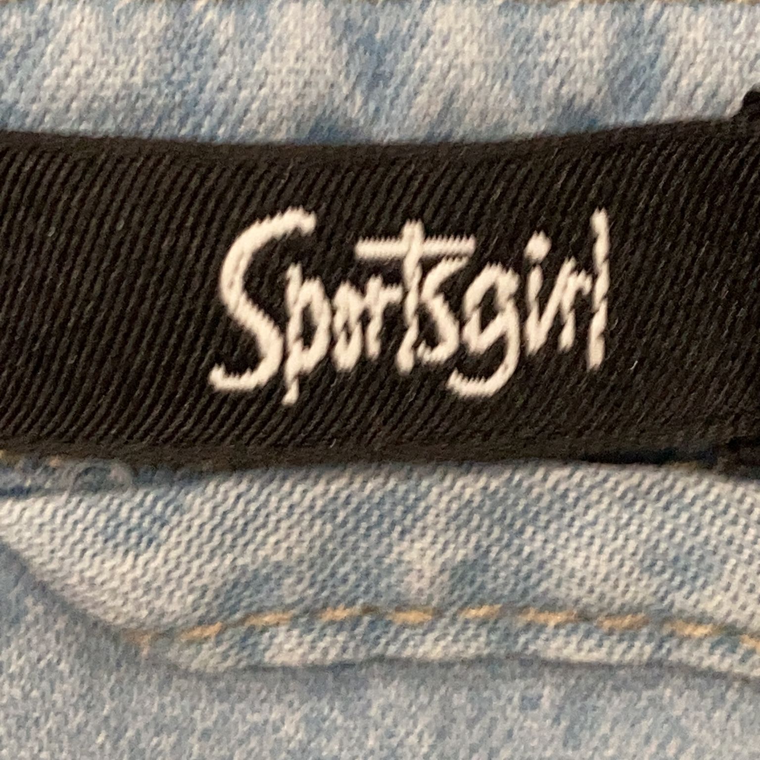 Sportsgirl