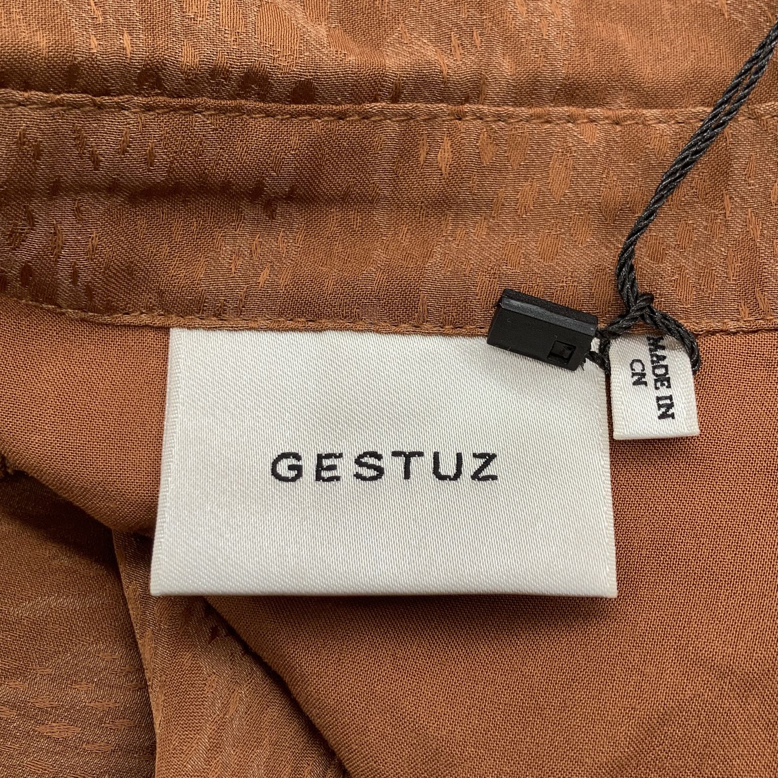 Gestuz