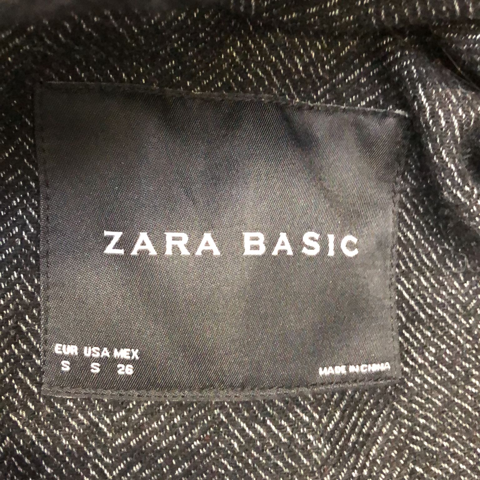 Zara Basic