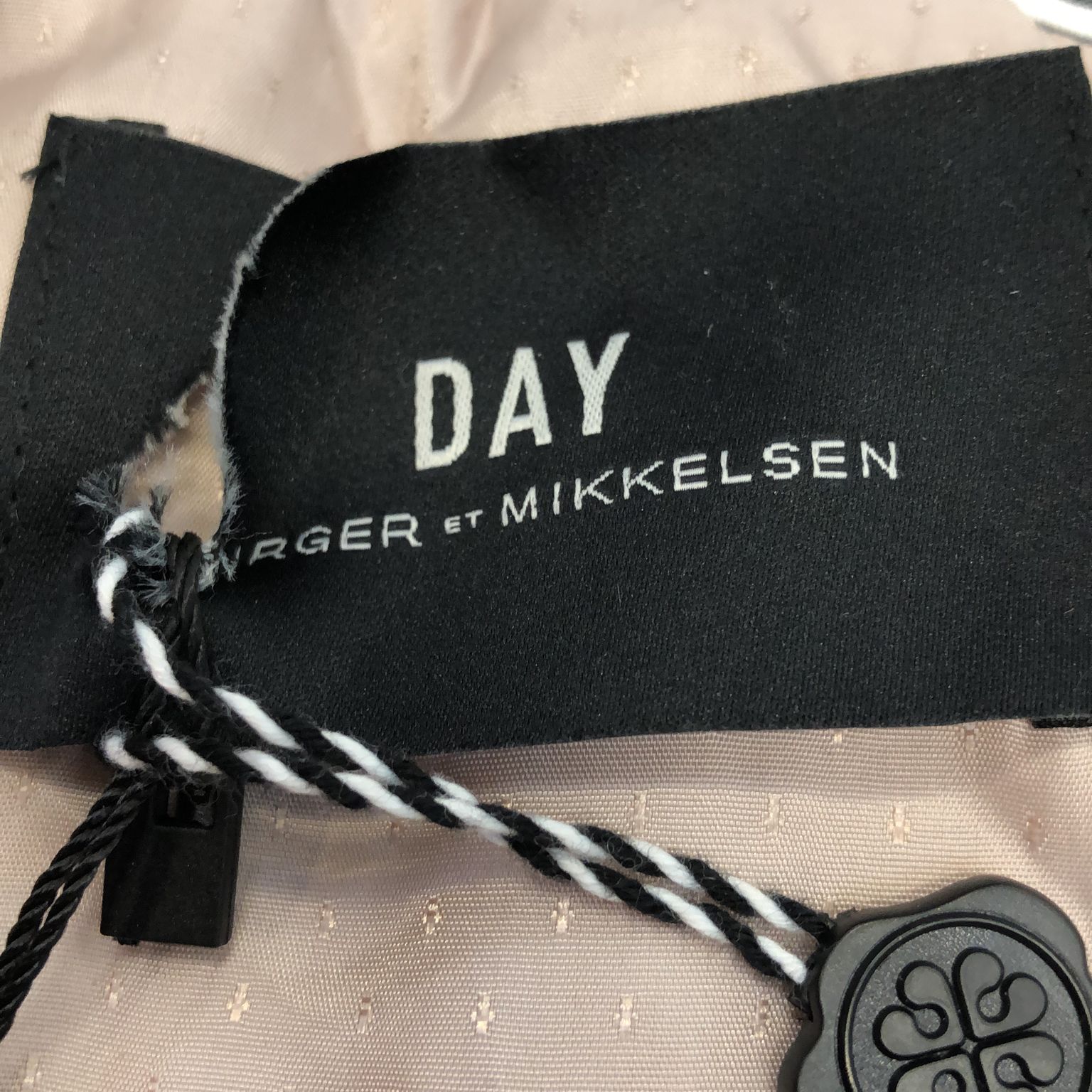 DAY Birger et Mikkelsen