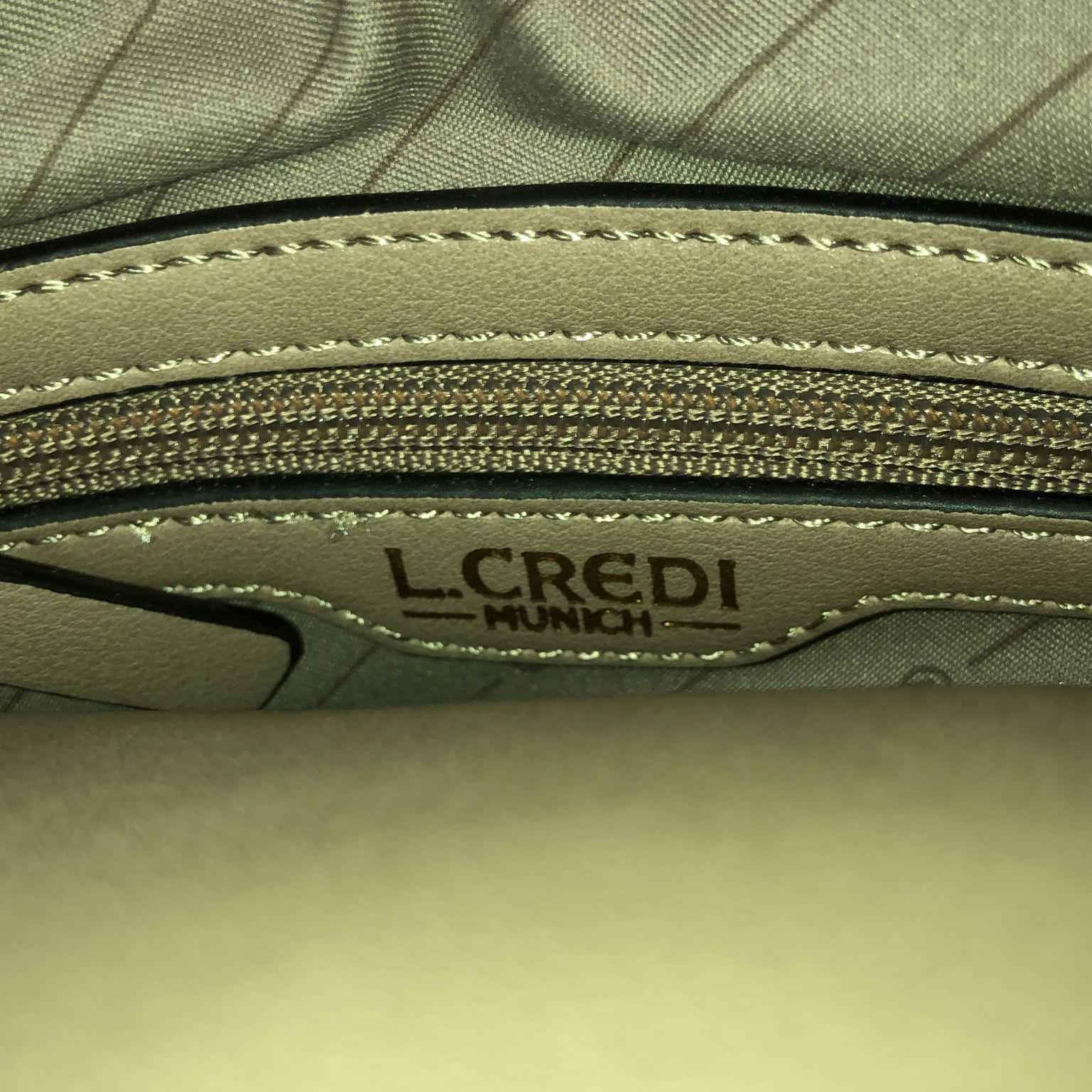 LCredi