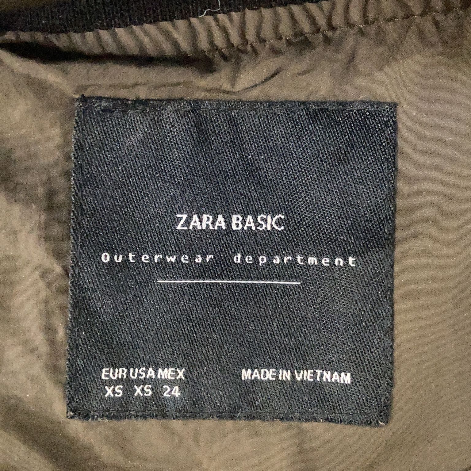 Zara Basic