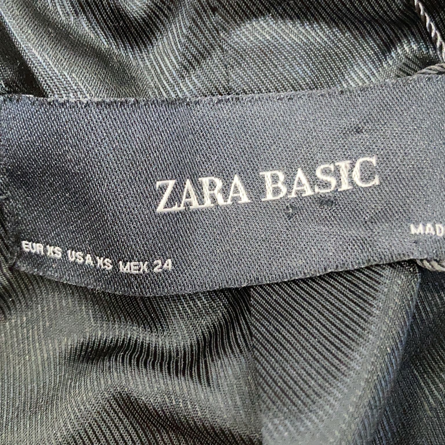 Zara Basic