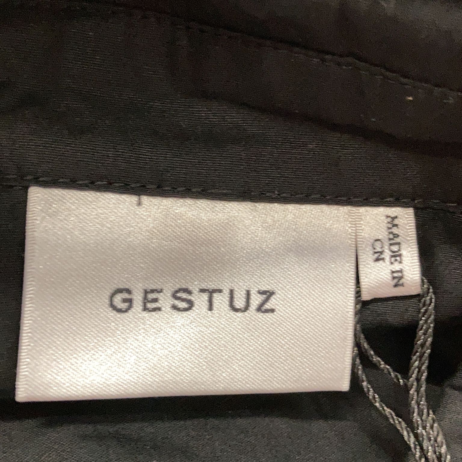 Gestuz