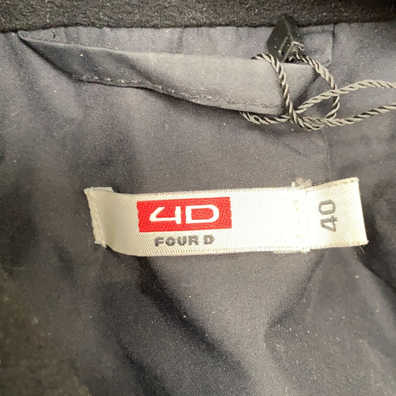 4D