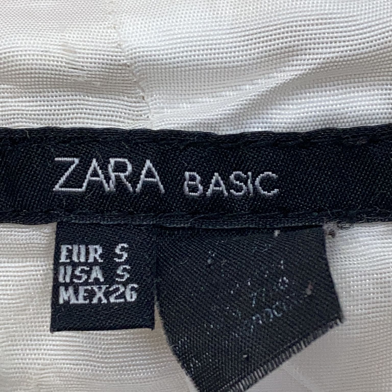 Zara Basic