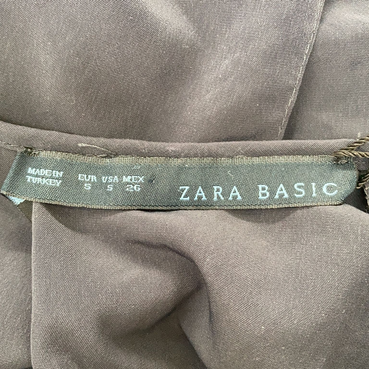 Zara Basic