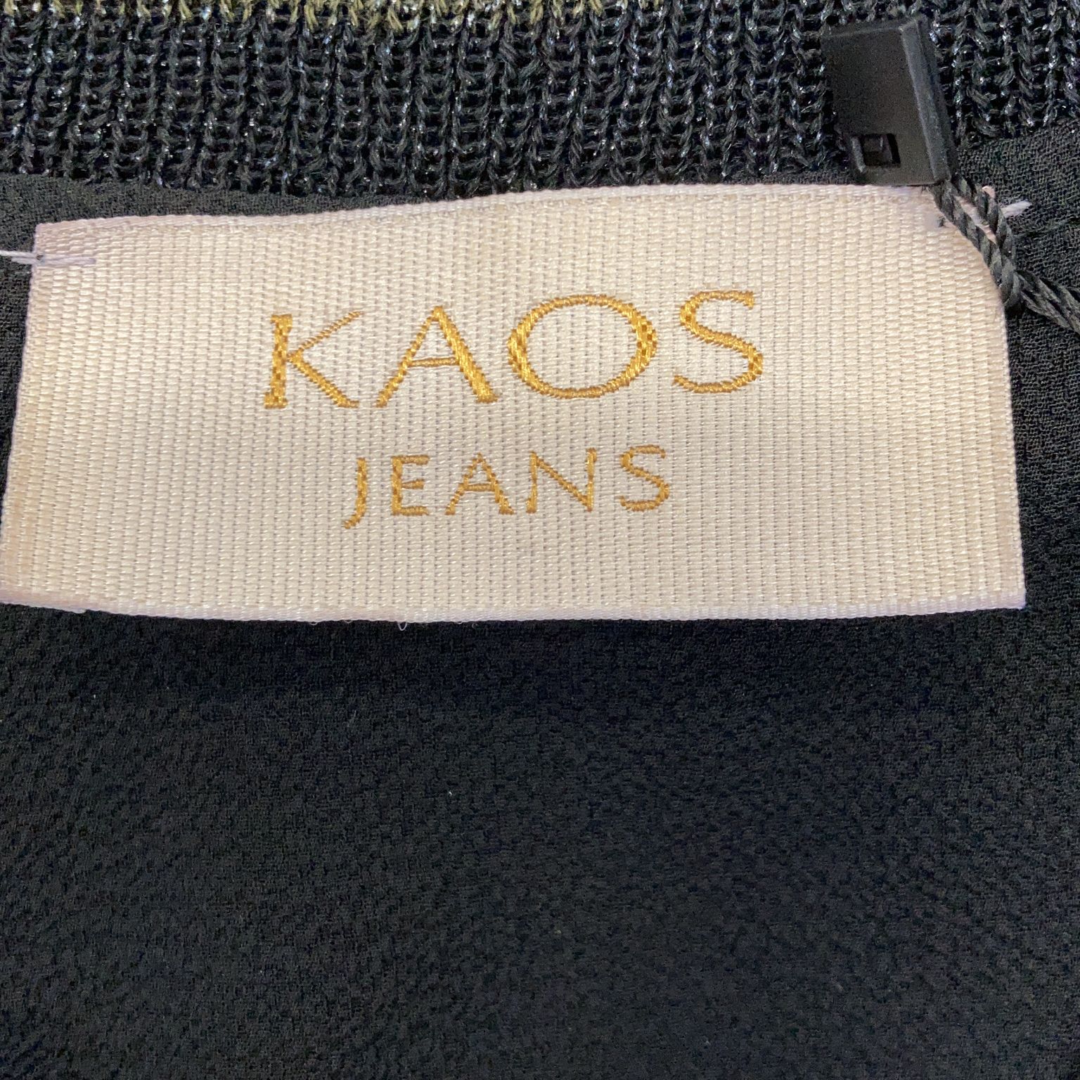 Kaos Jeans