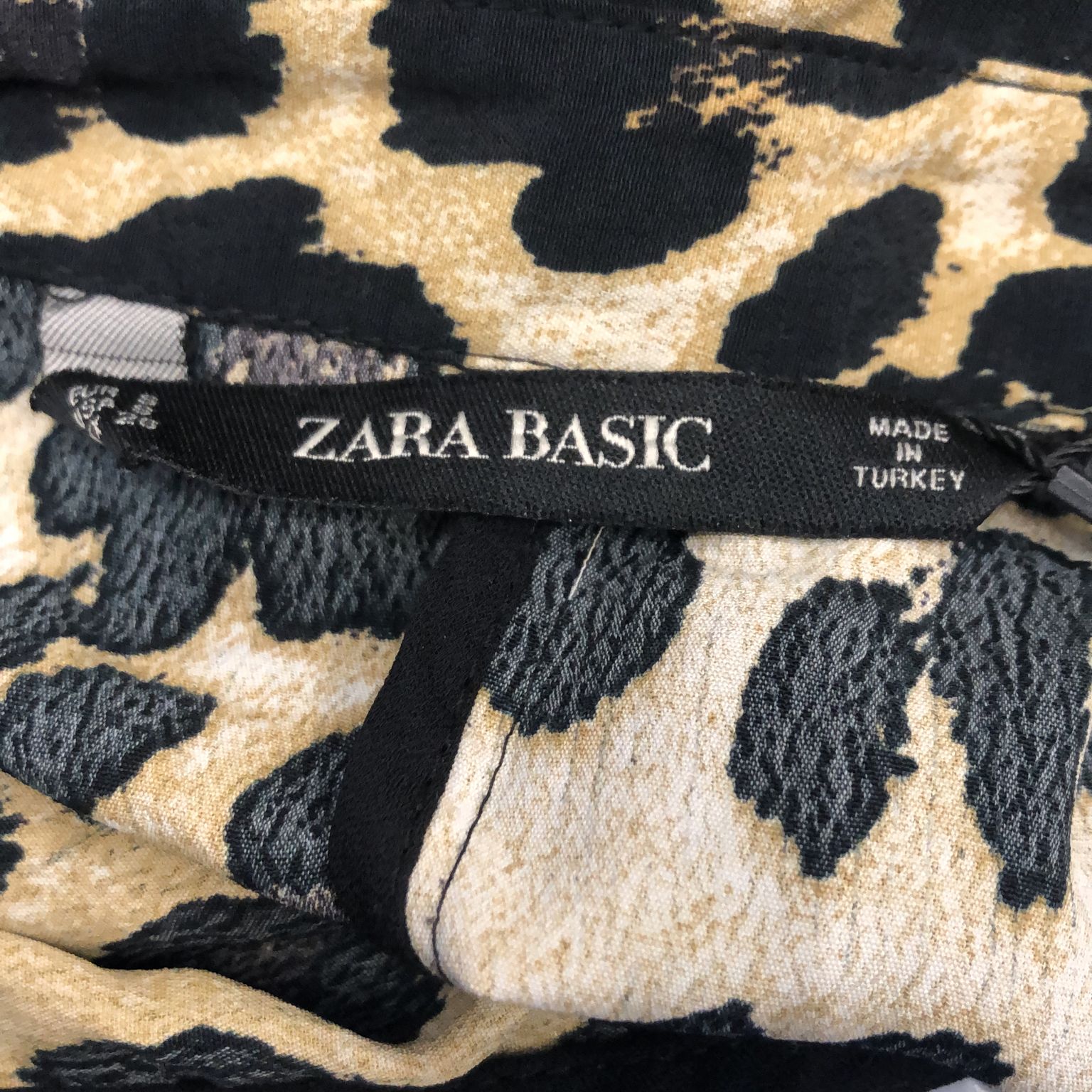 Zara Basic