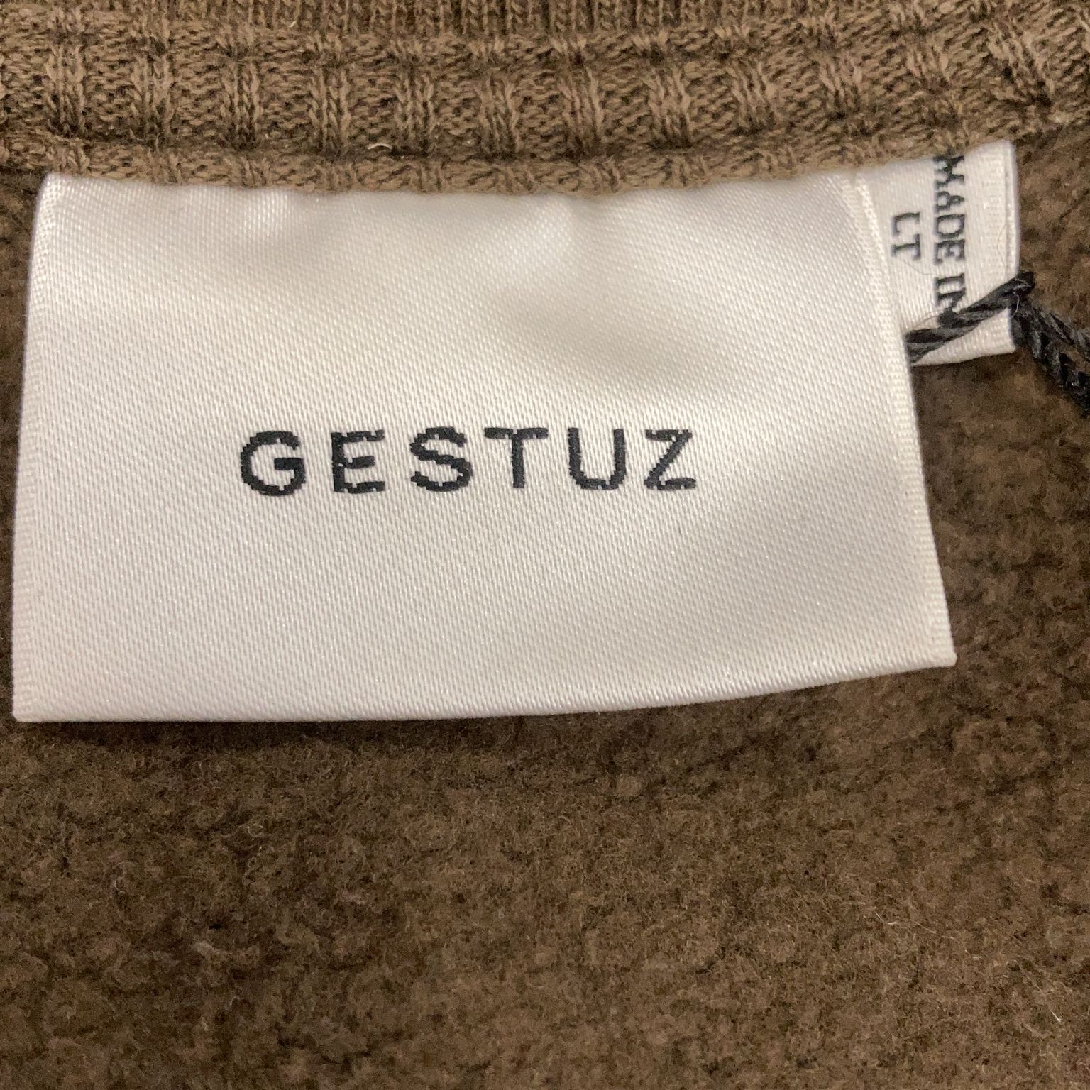 Gestuz