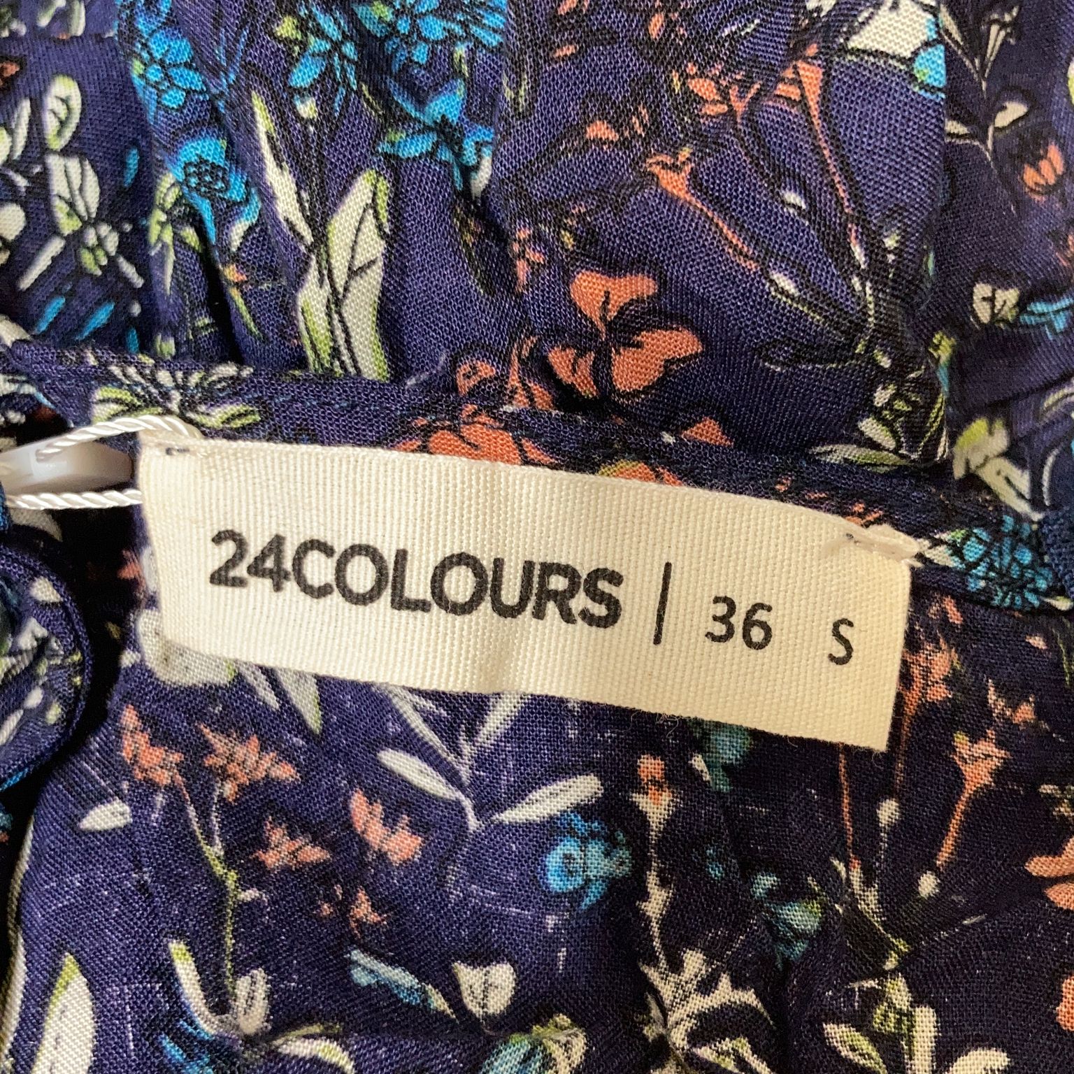 24 Colours