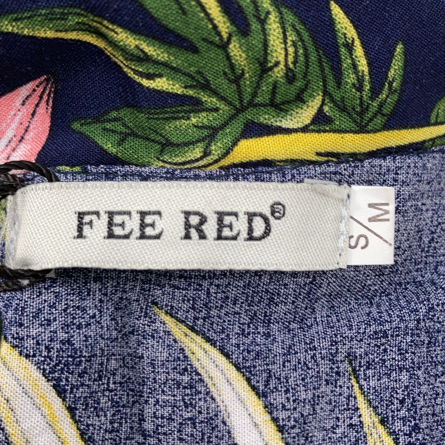 Fee Red