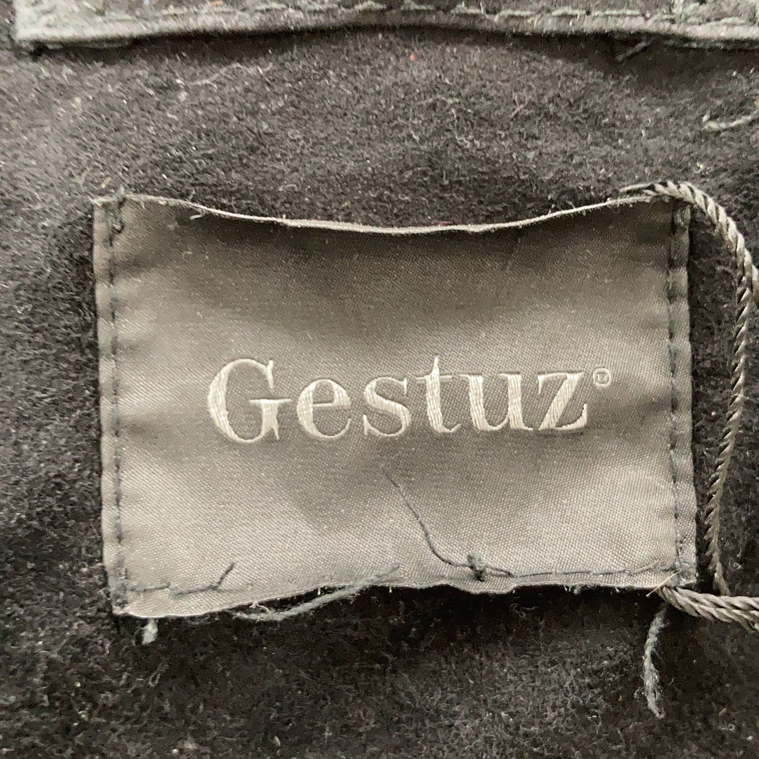 Gestuz