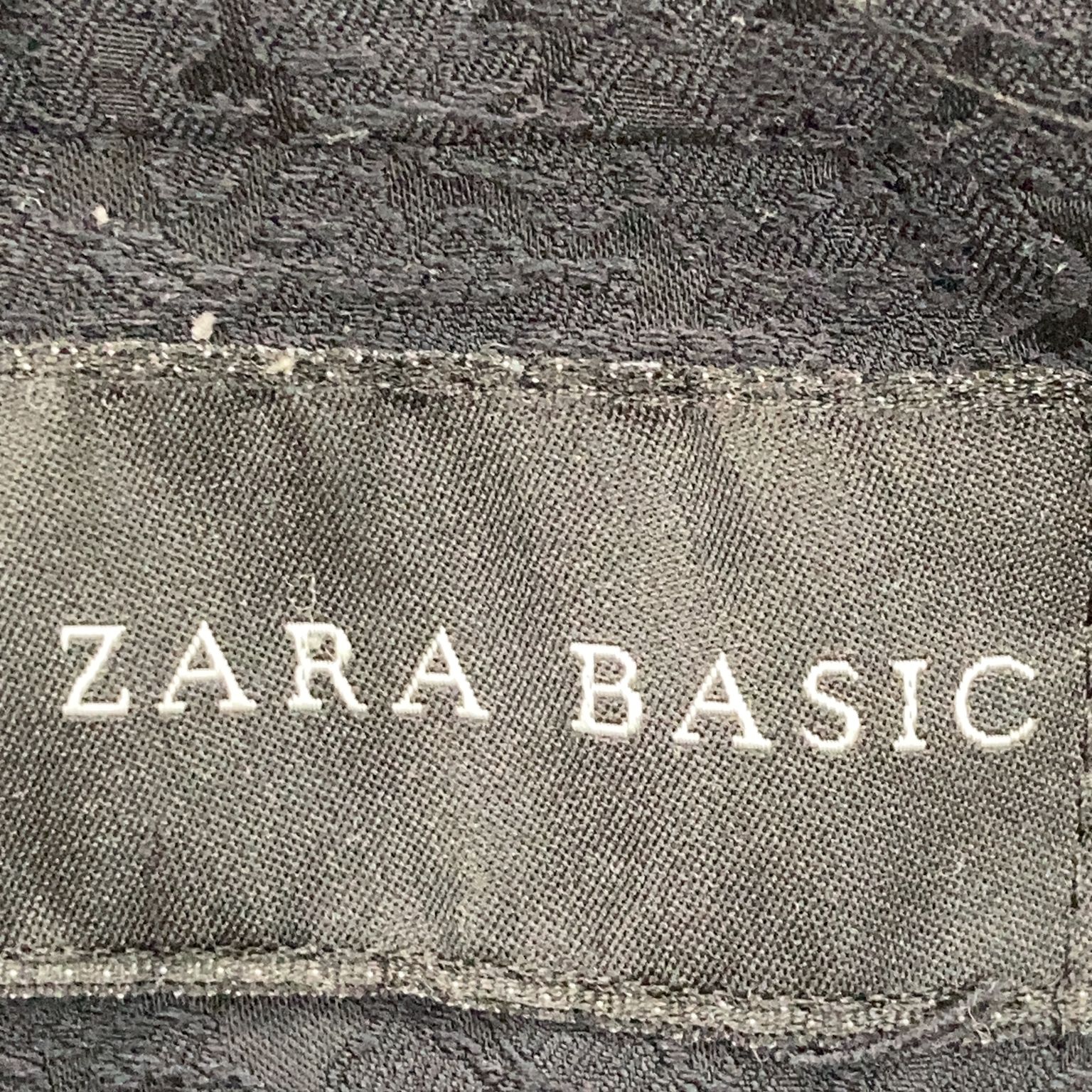 Zara Basic