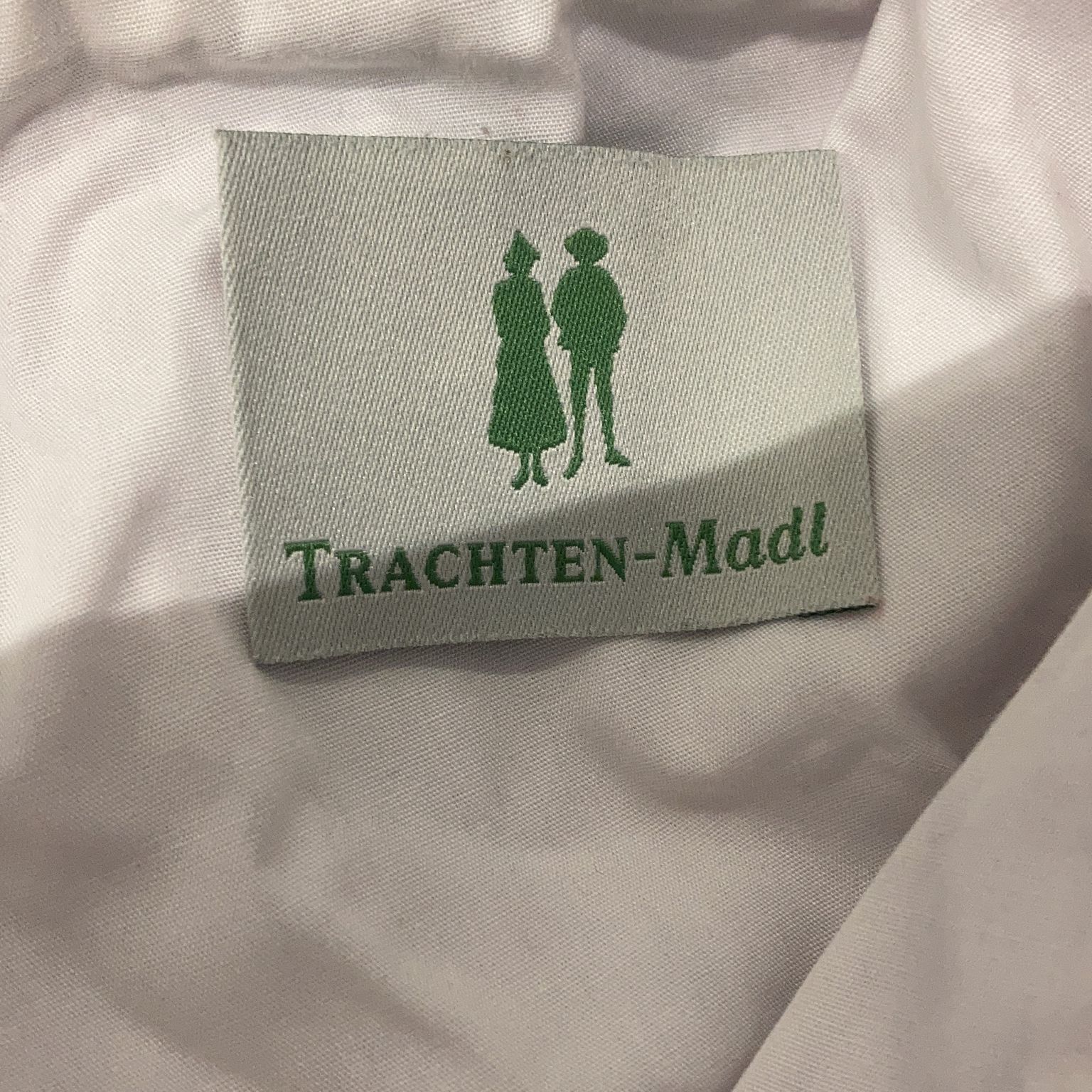 Trachten-mad'l