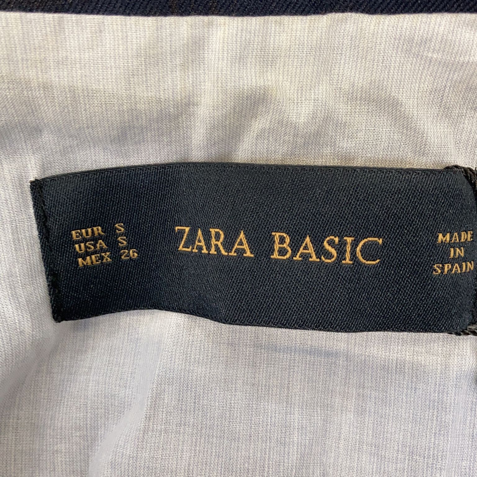 Zara Basic