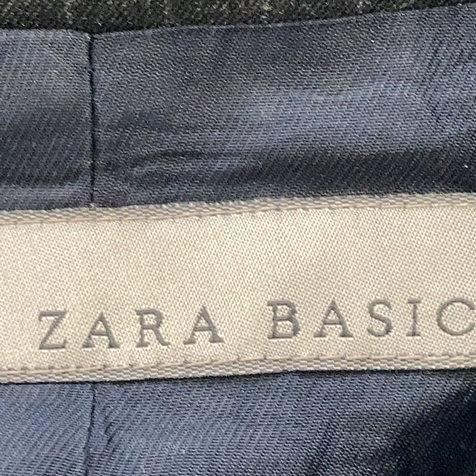 Zara Basic