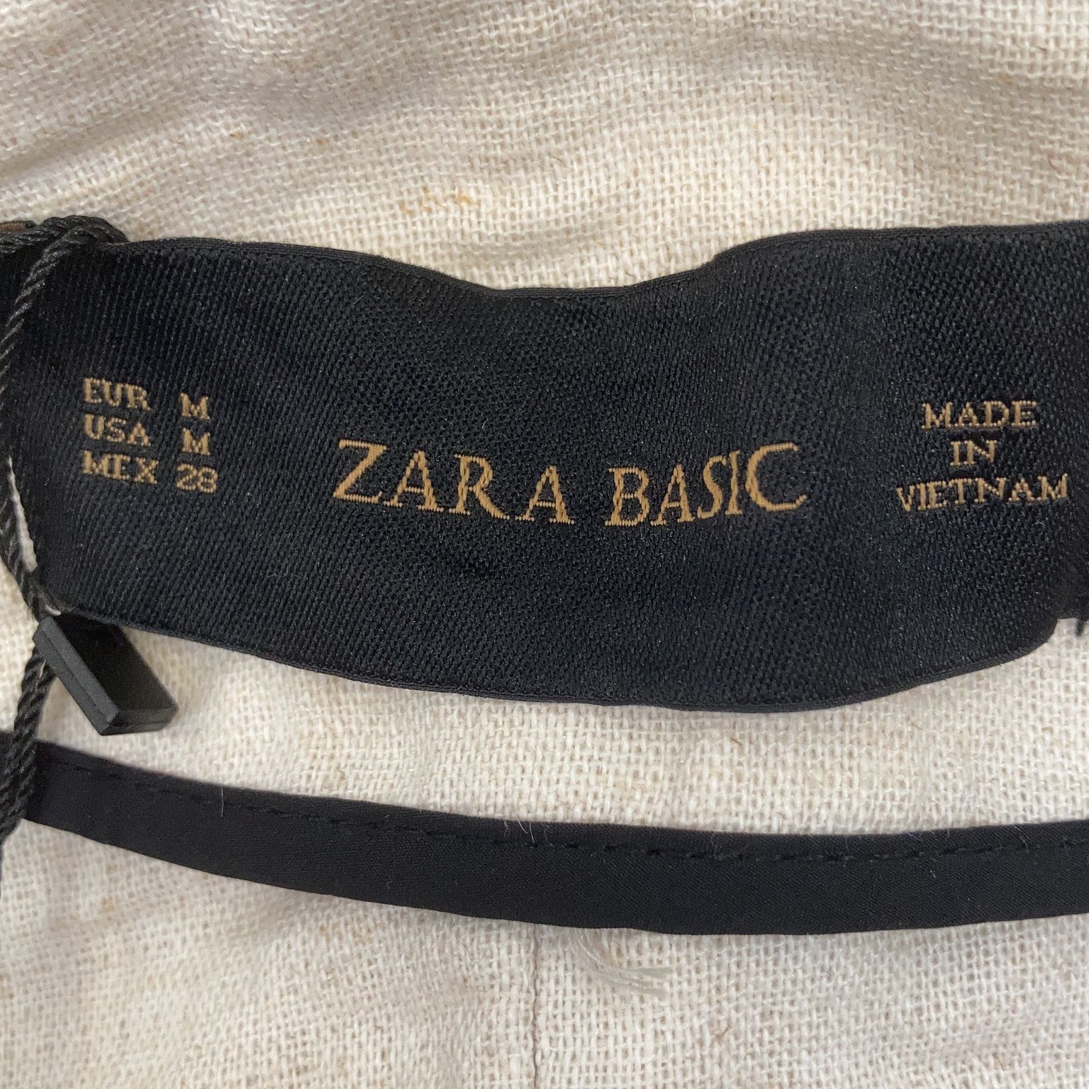 Zara Basic