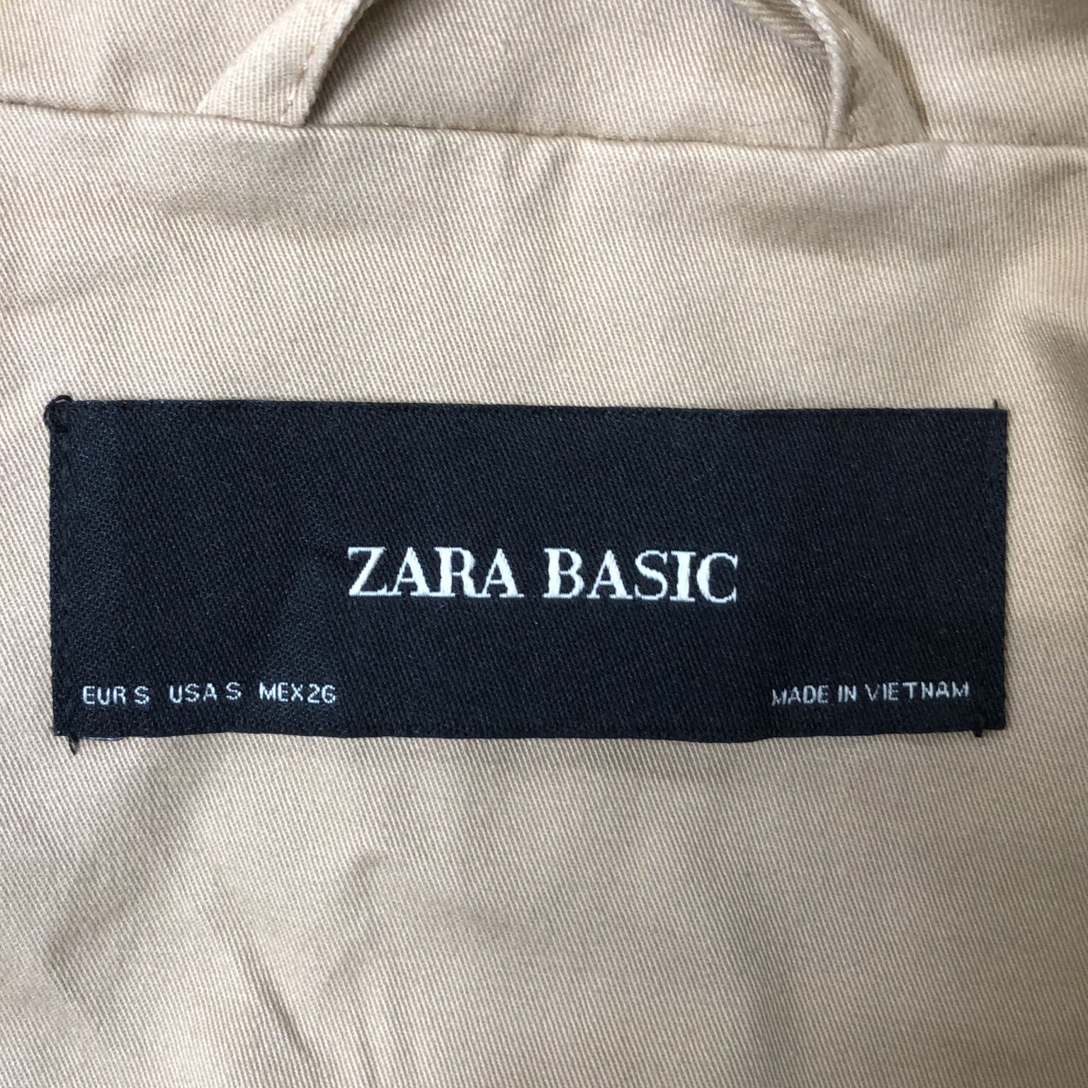 Zara Basic