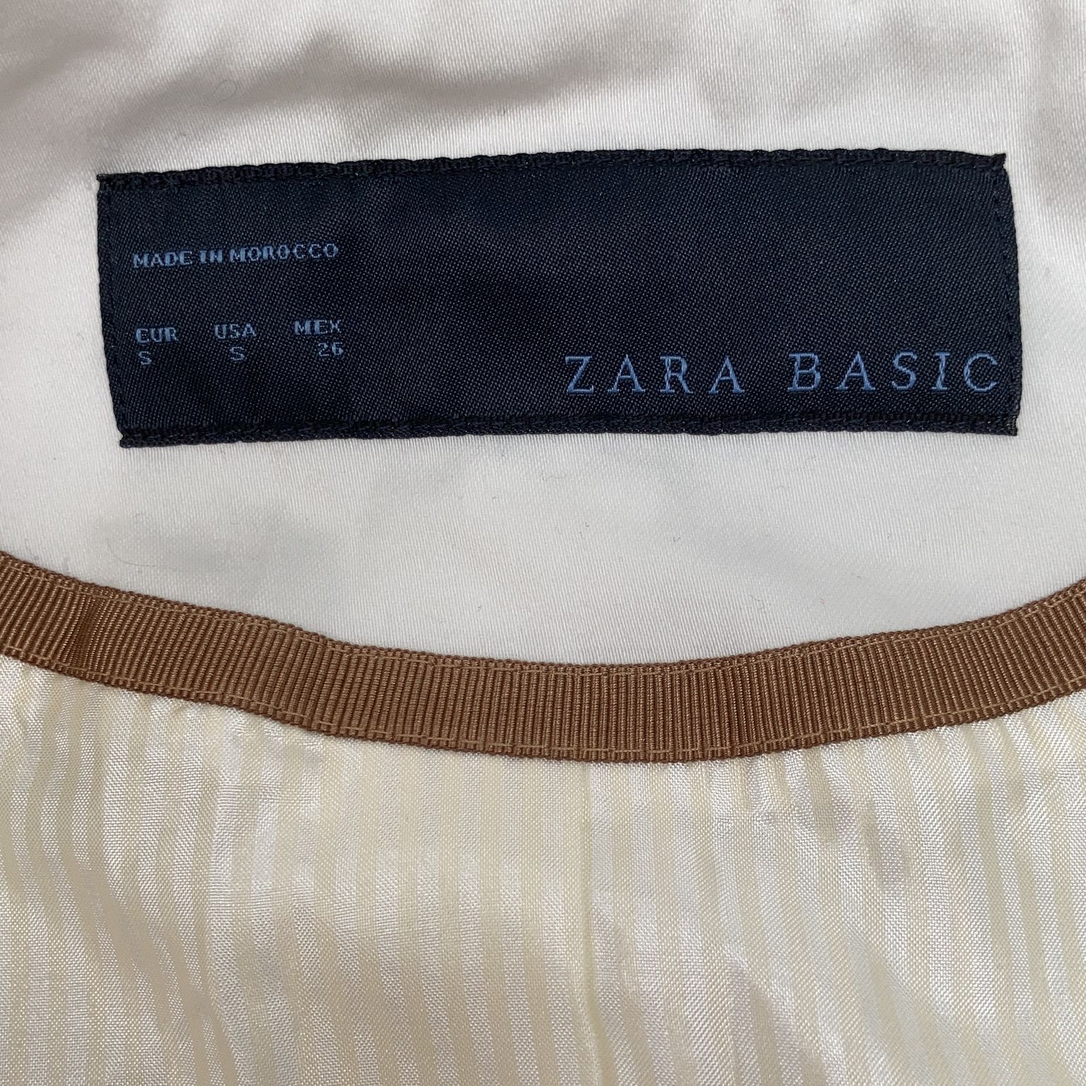 Zara Basic