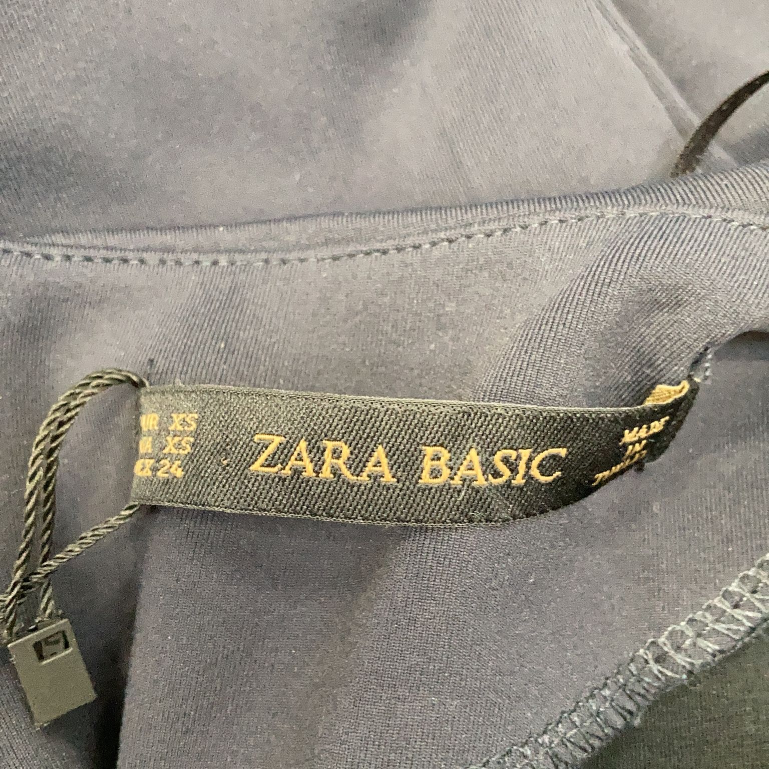 Zara Basic