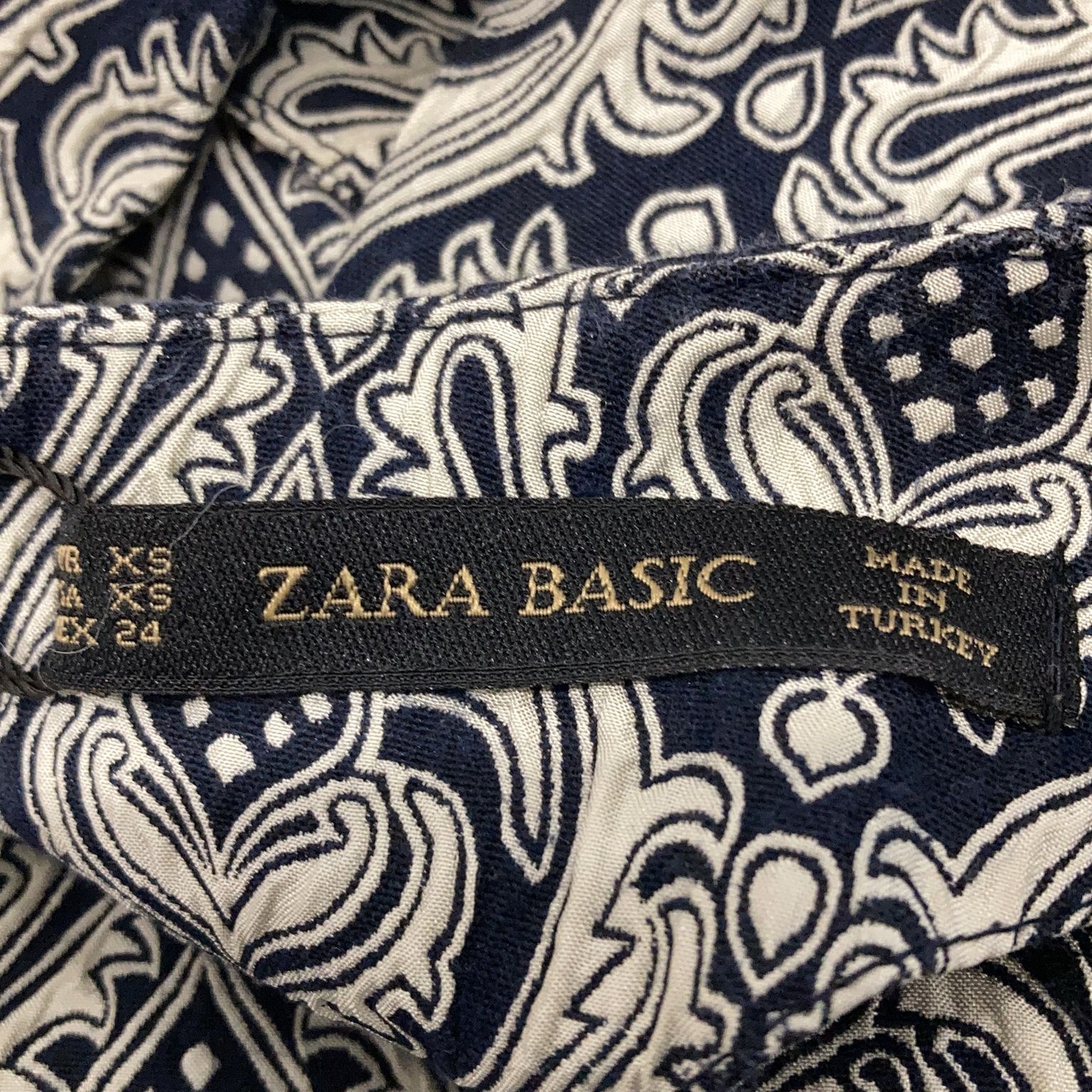 Zara Basic