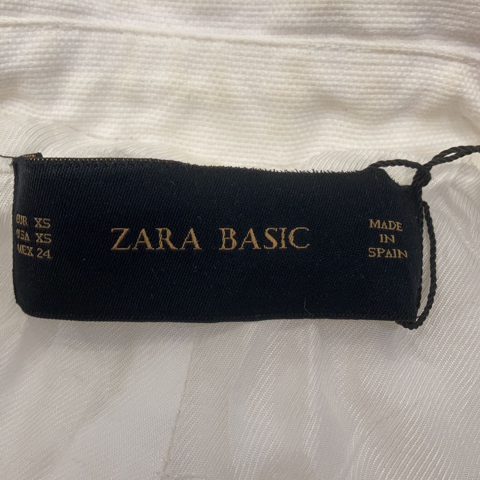 Zara Basic