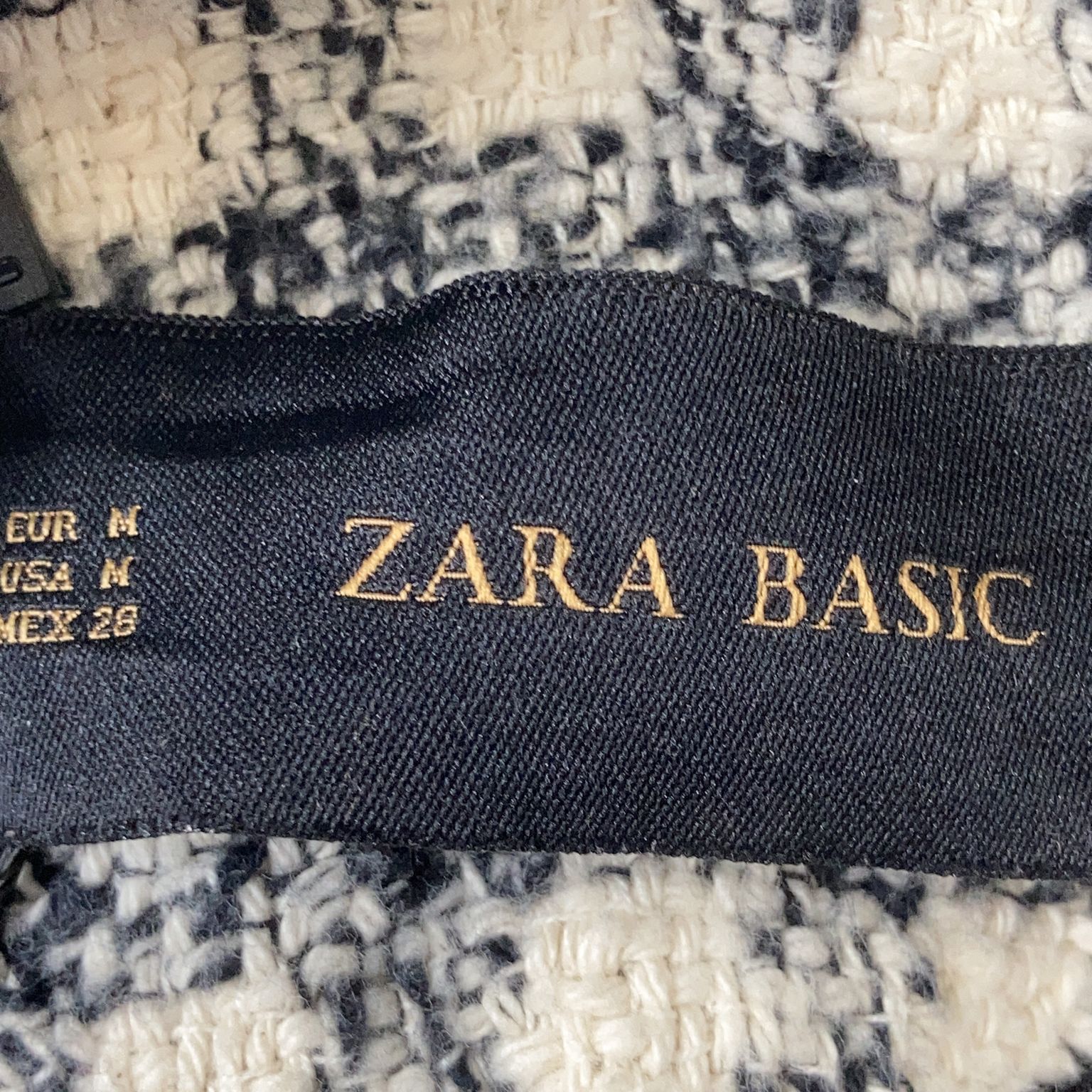 Zara Basic