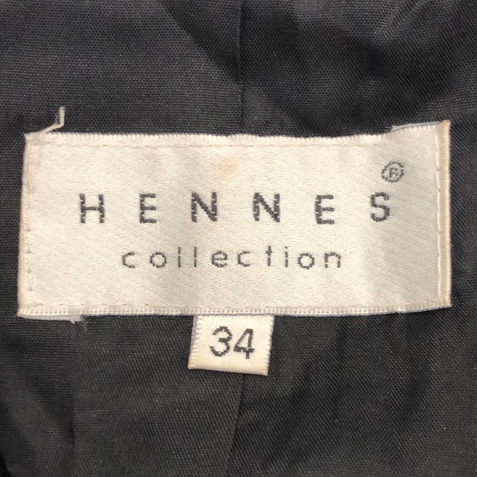 Hennes Collection