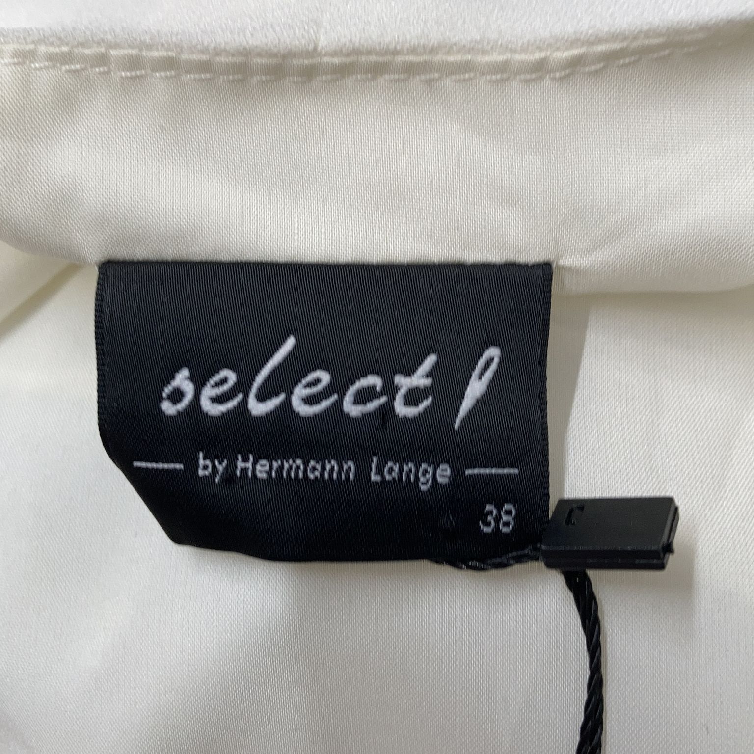 Select by Hermann Lange