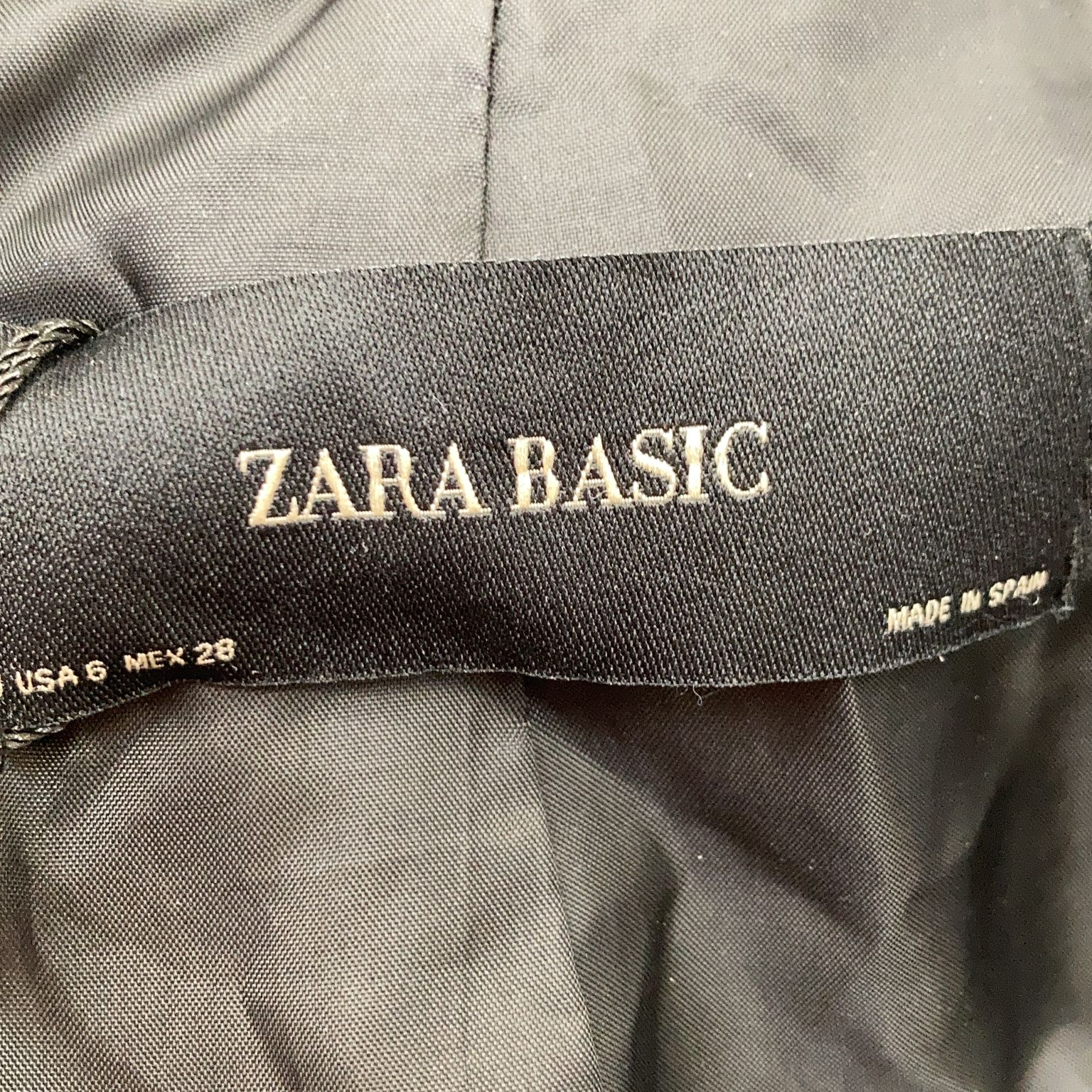 Zara Basic