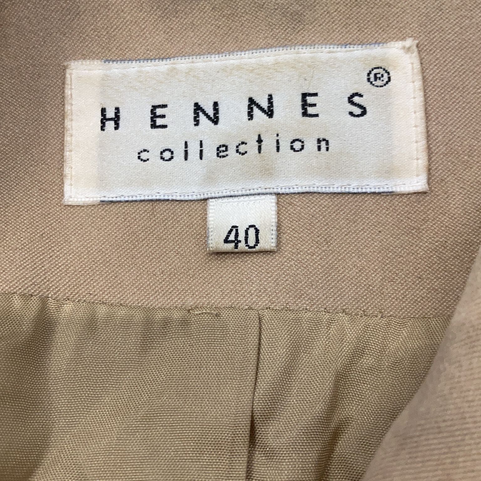 Hennes Collection