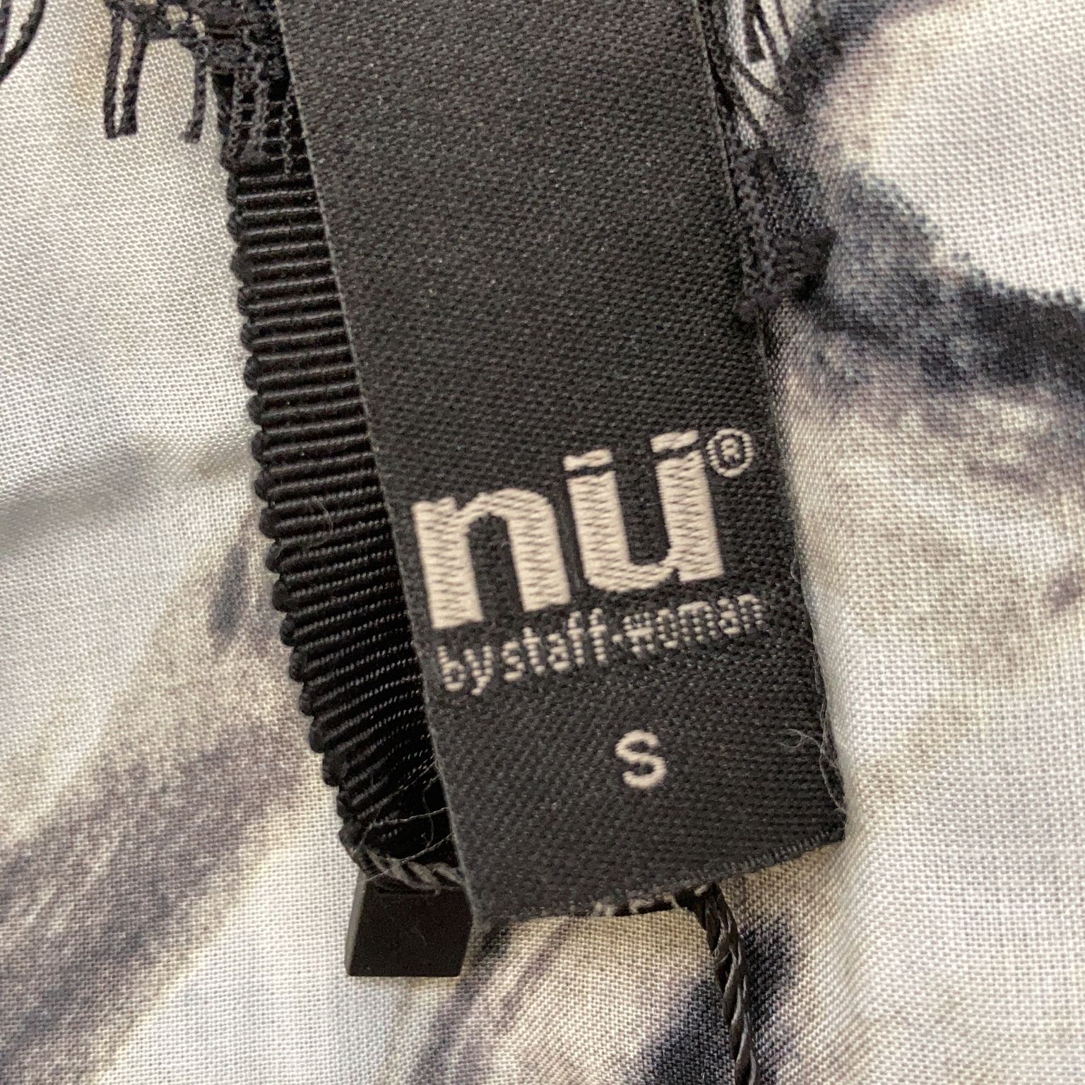 Nü by Staff-Woman