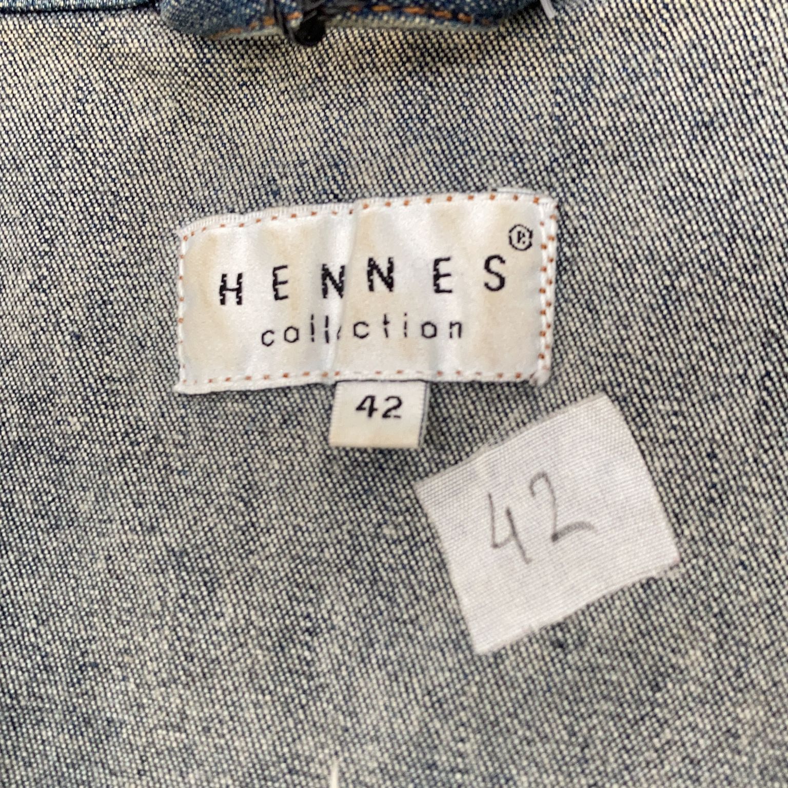 Hennes Collection