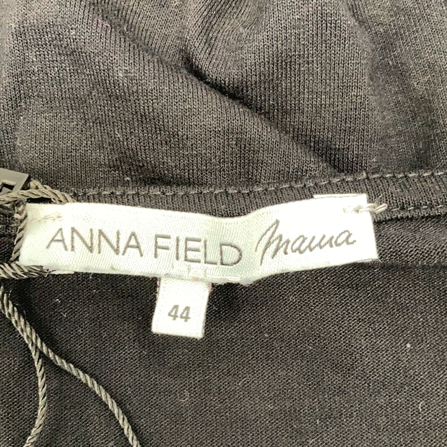 Anna Field Mama