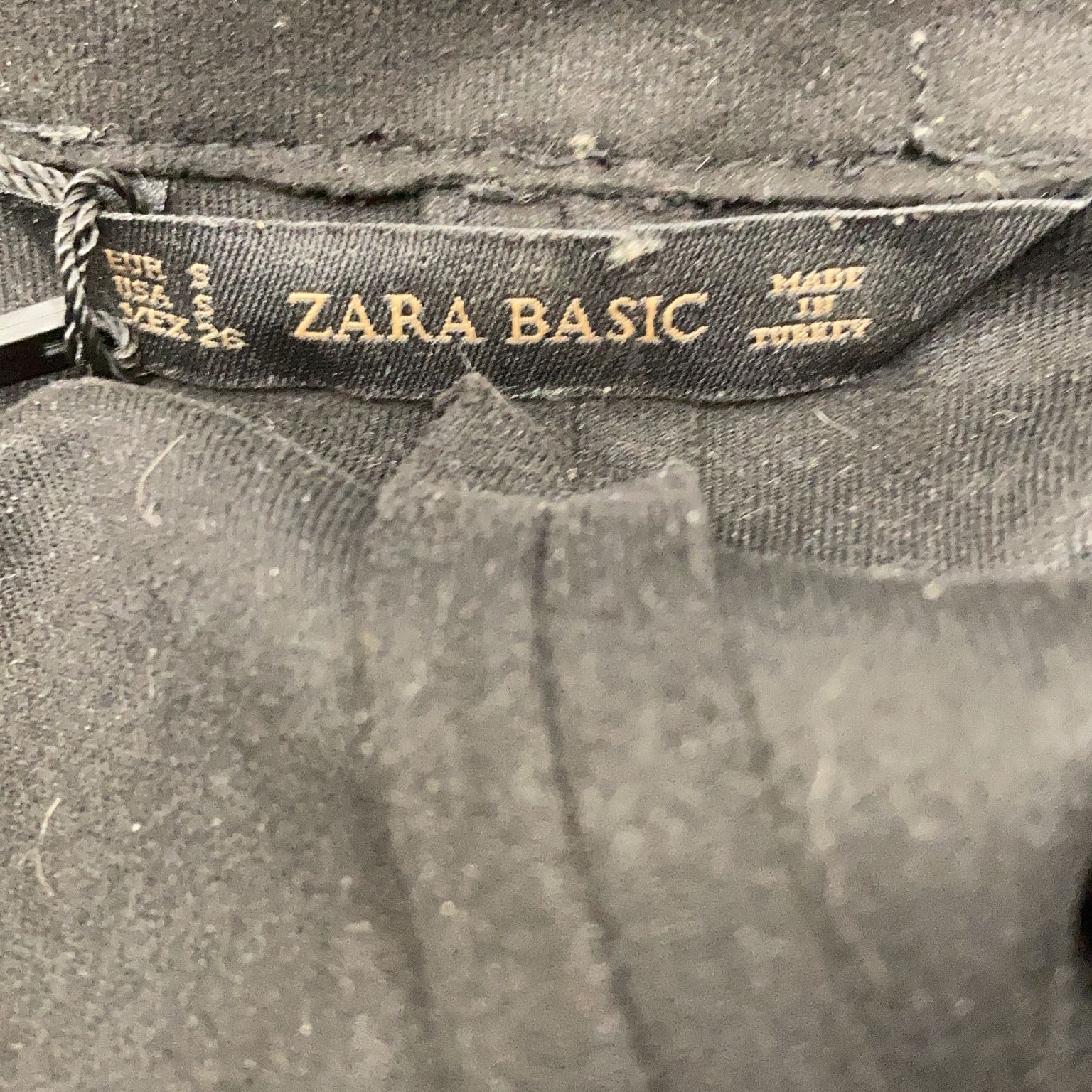 Zara Basic