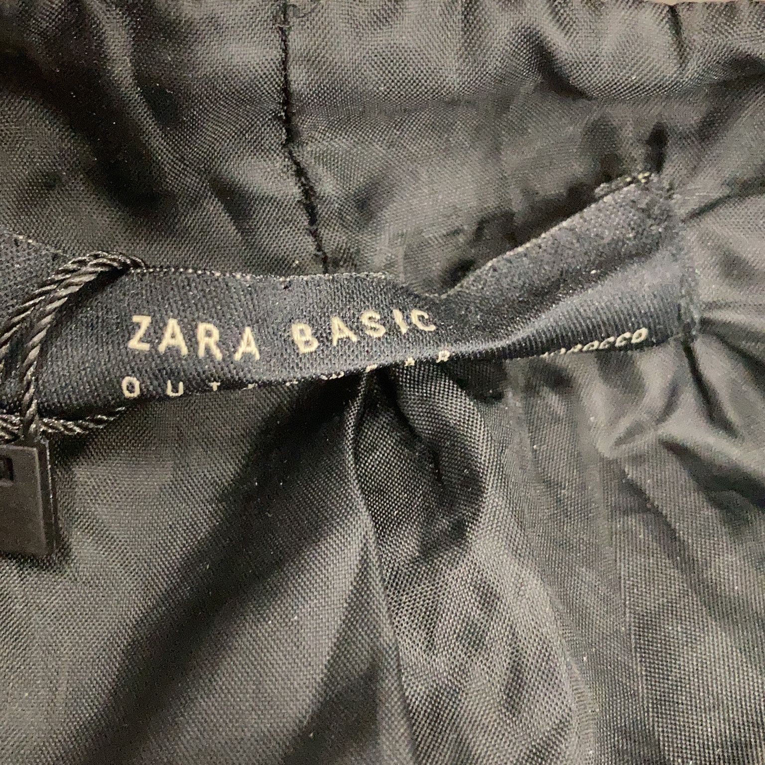 Zara Basic