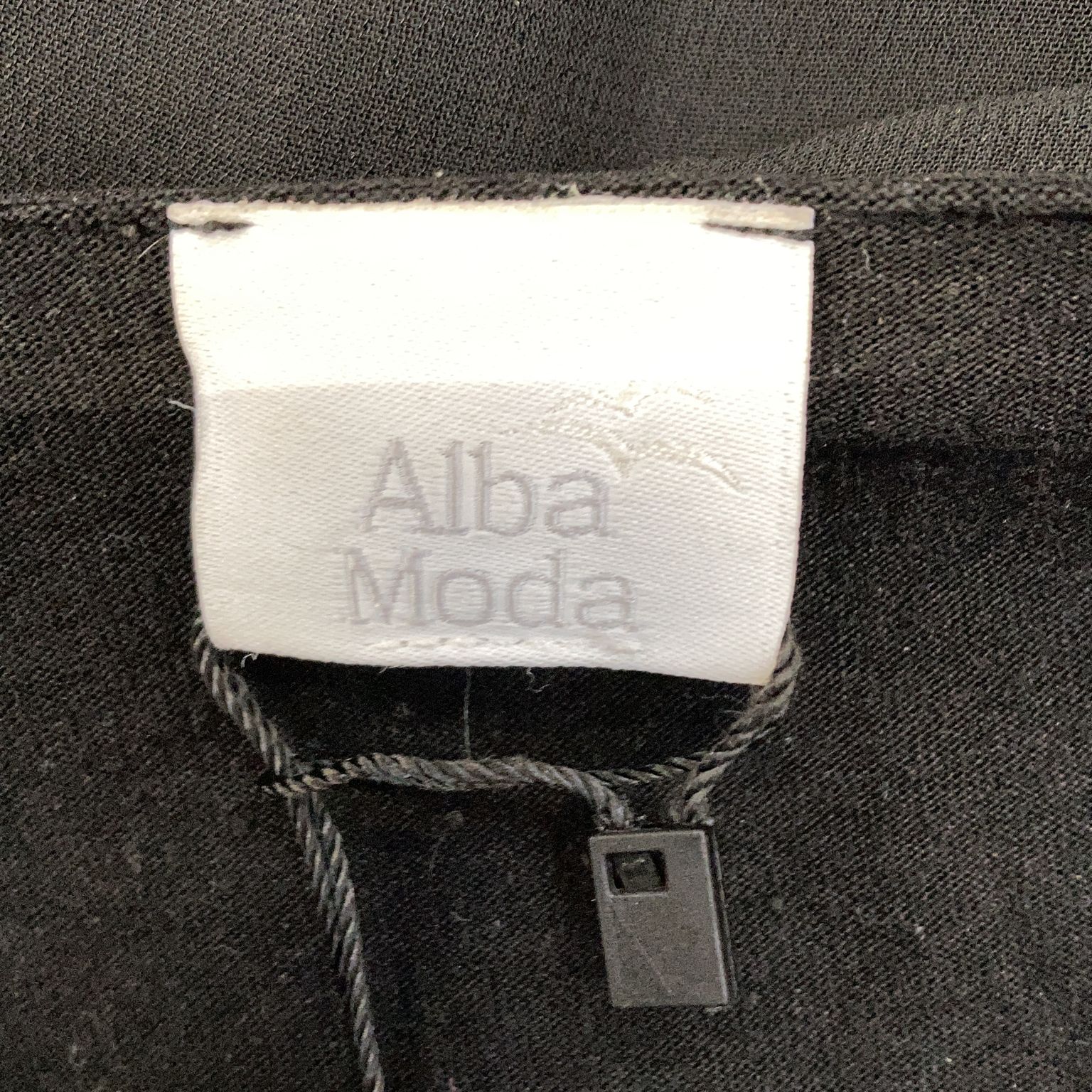 Alba Moda