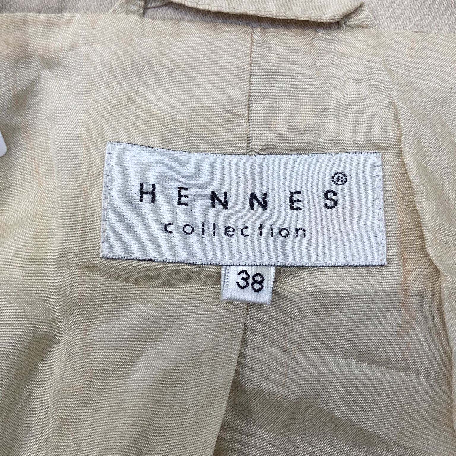 Hennes Collection