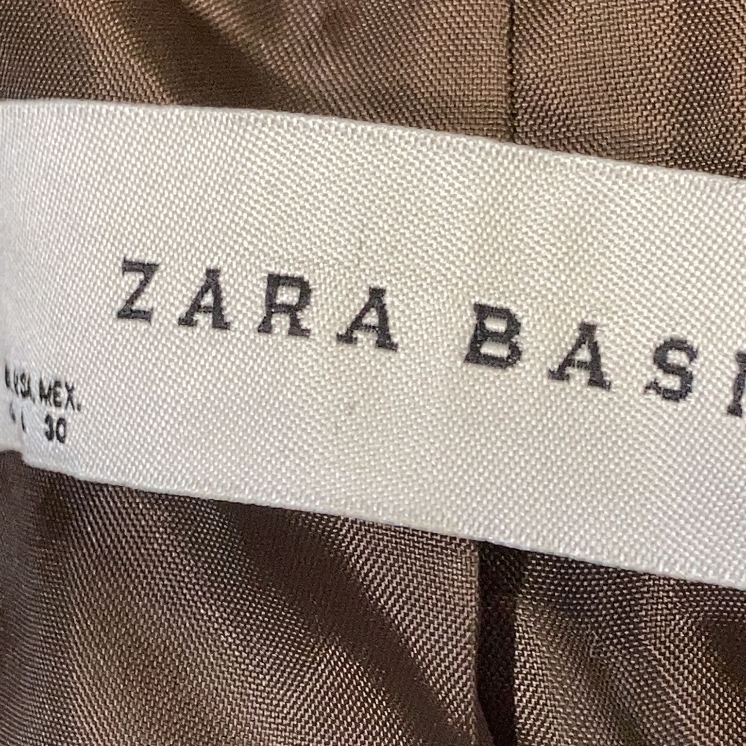 Zara Basic