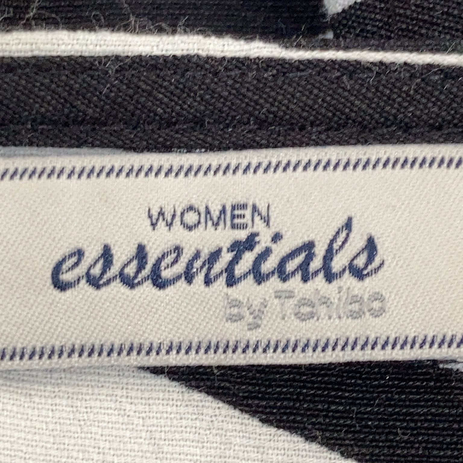 Women Essentials by Tchibo