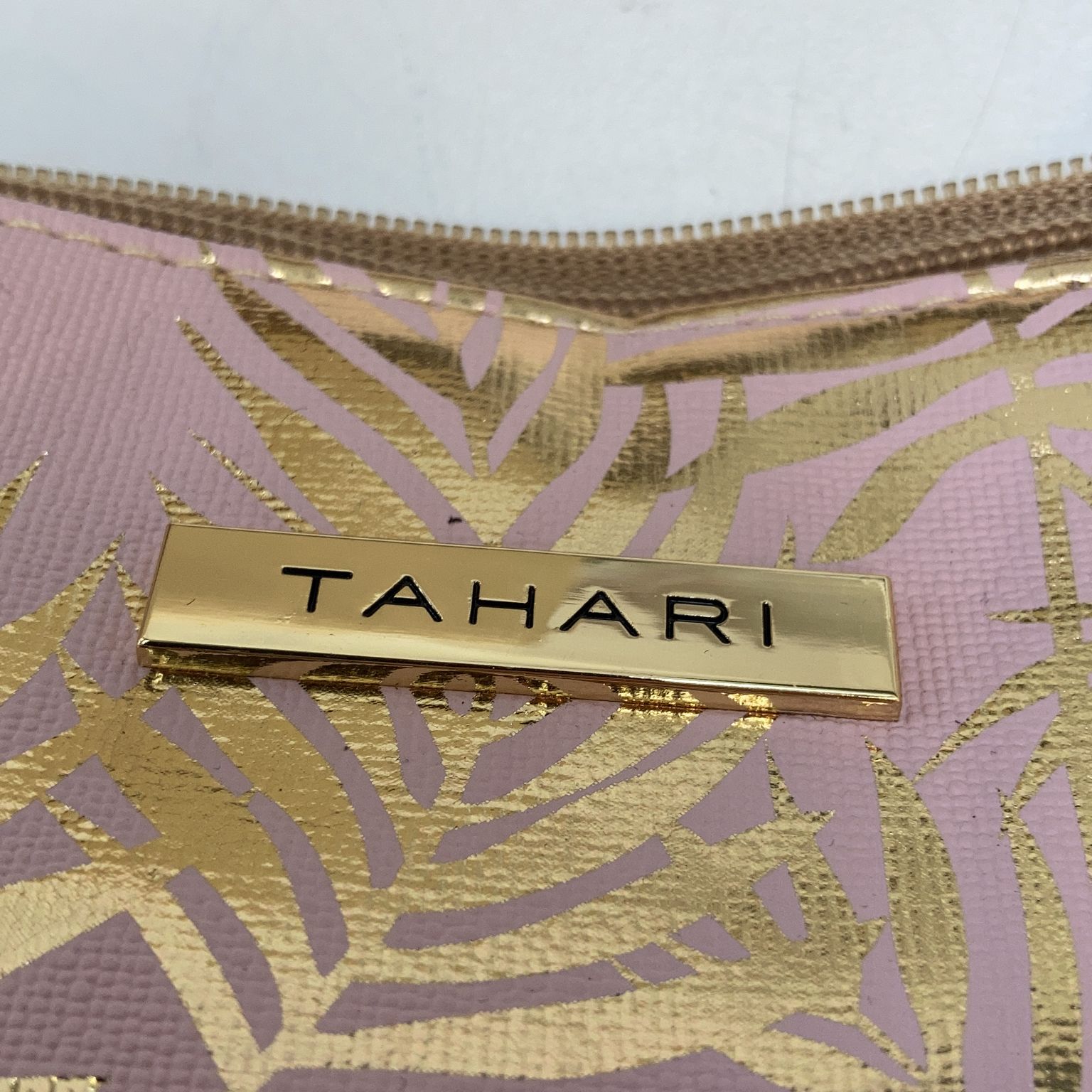 Tahari