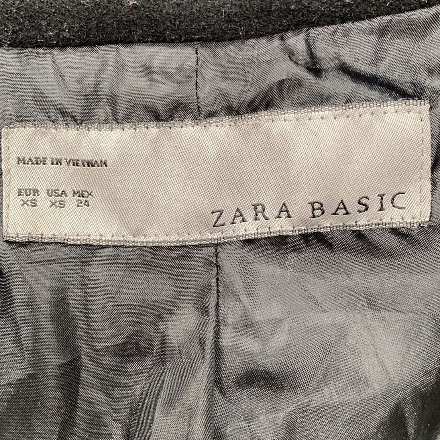 Zara Basic