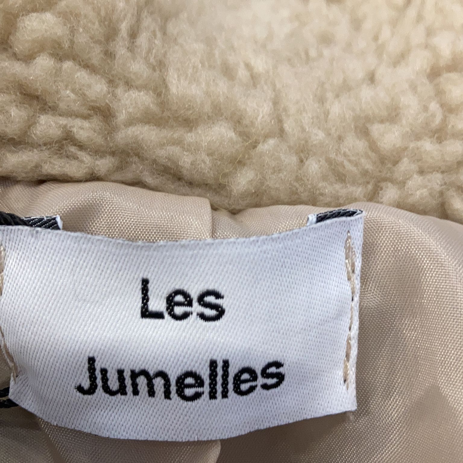 Les Jumelles