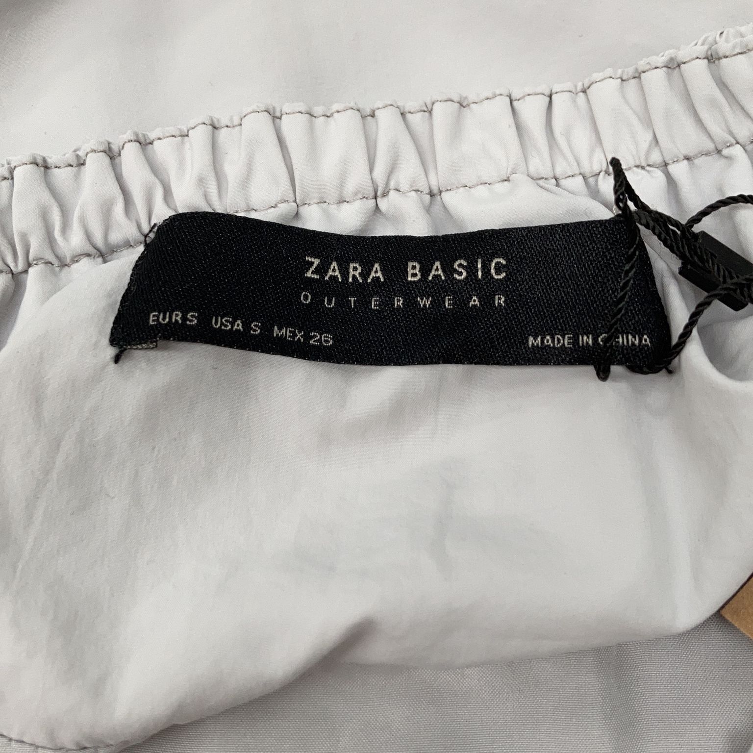 Zara Basic