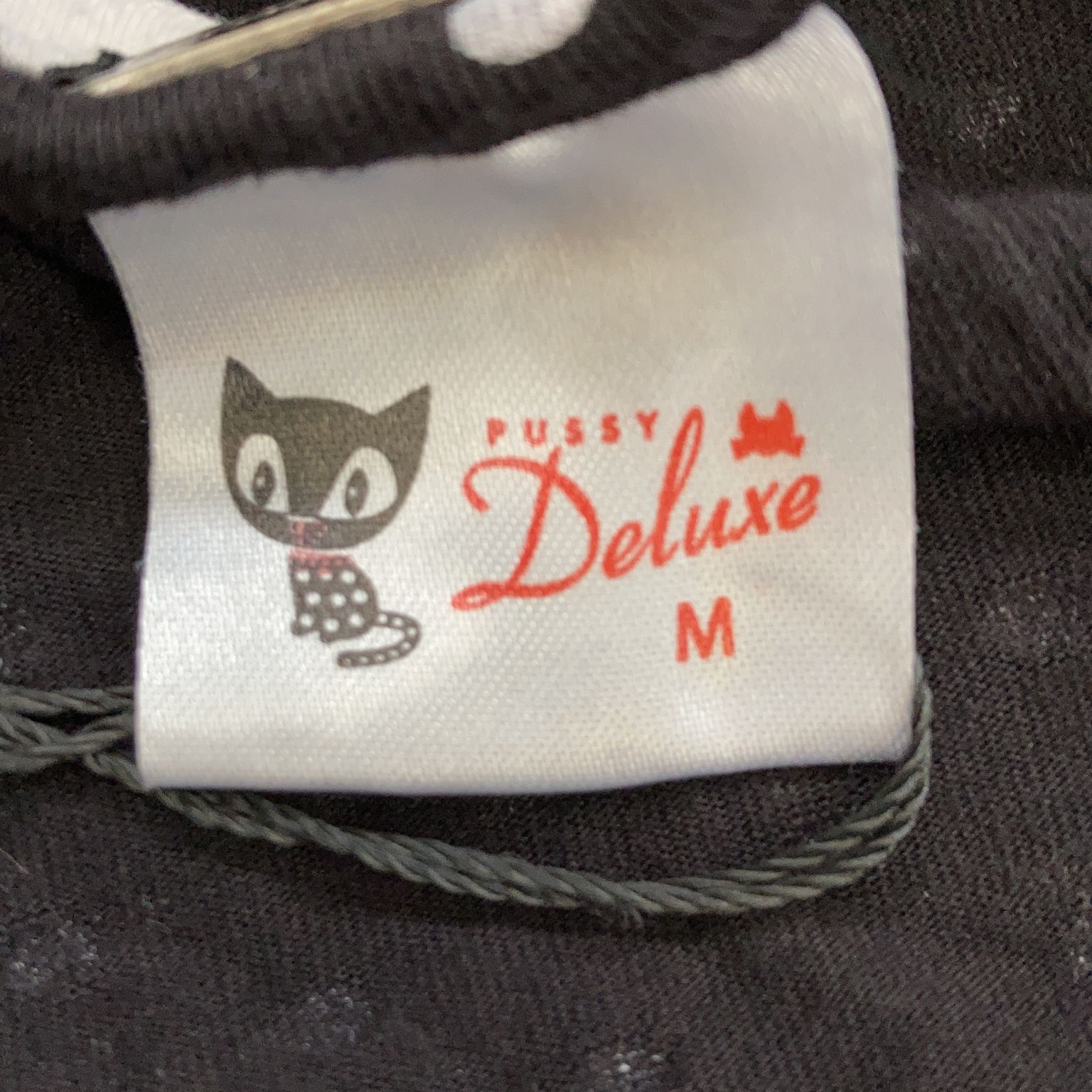 Pussy Deluxe